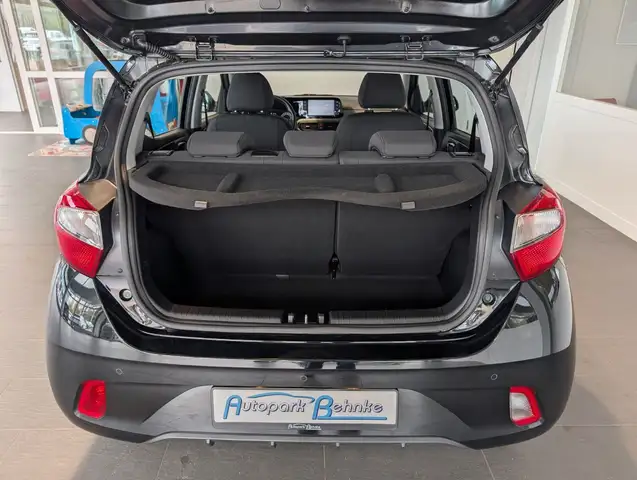 Hyundai I10 view 10