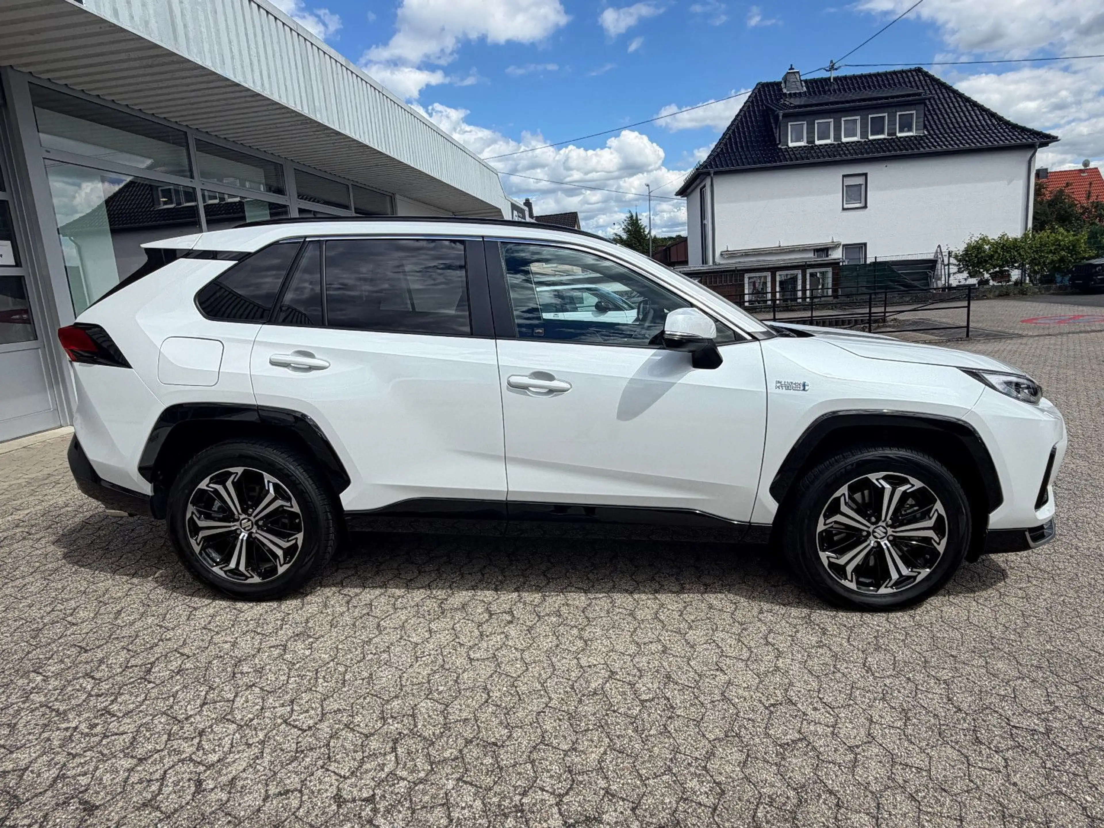 Suzuki Across 2.5 Plug-In Hybrid Comfort+ E-Four/ACC/ — photo 6