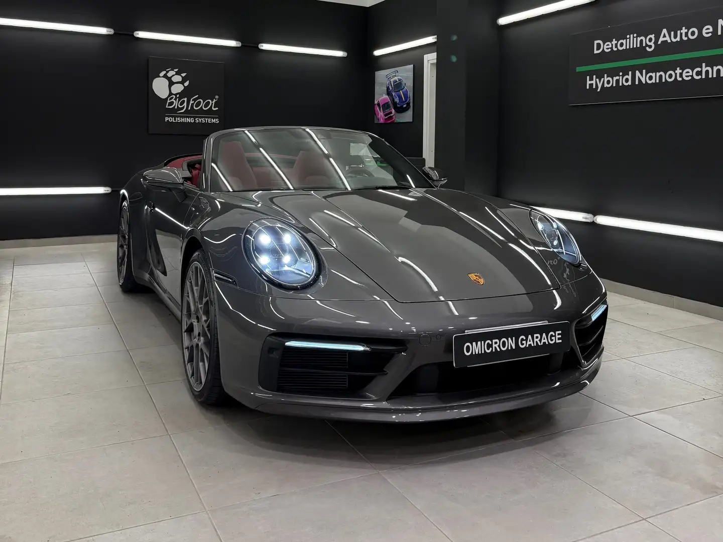 Porsche 992 911 Cabrio 3.0 Carrera 4S auto Grau - 1