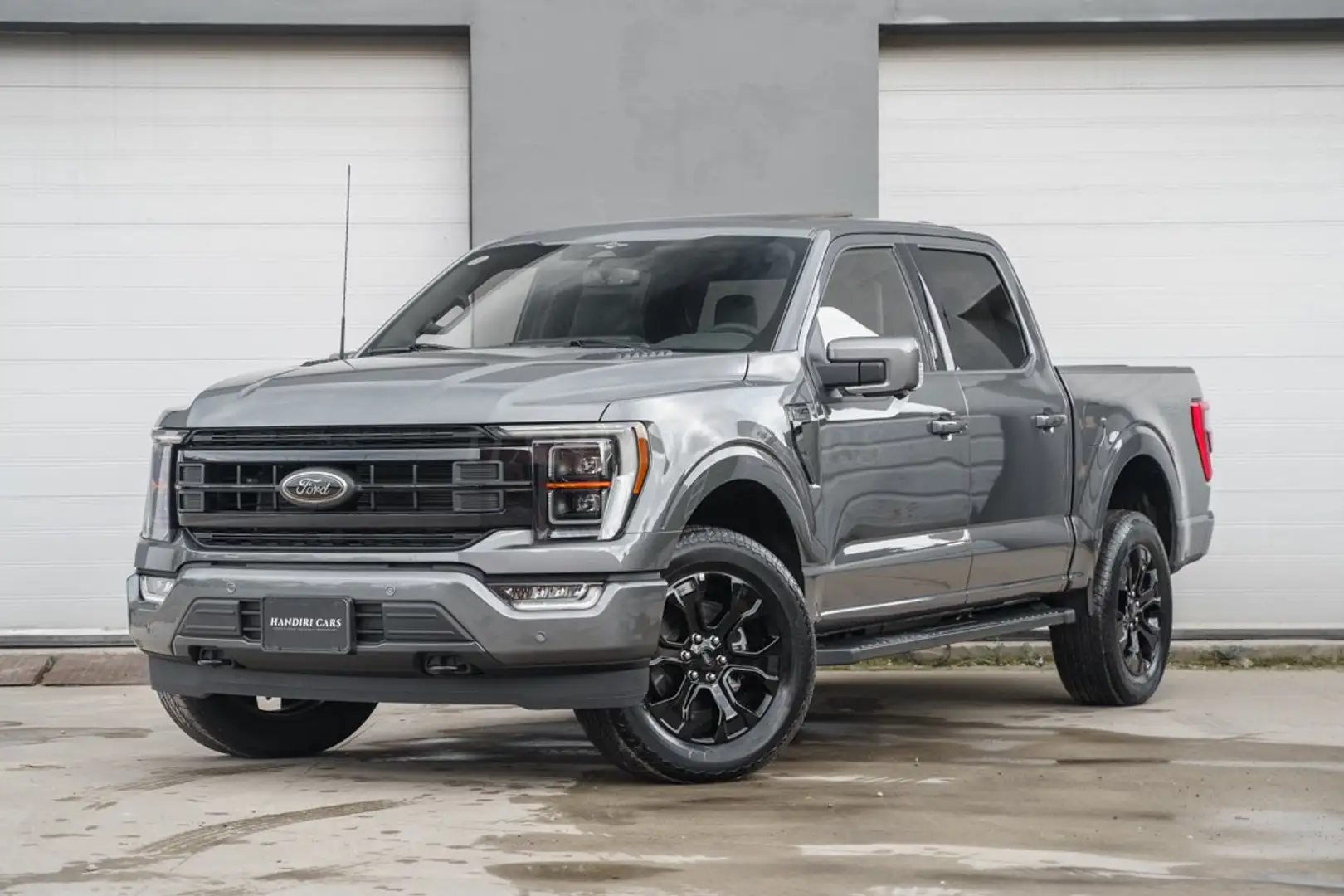 Ford F 150 Lariat 502A Sport Pack Black Appearance € 64500 Grijs - 1