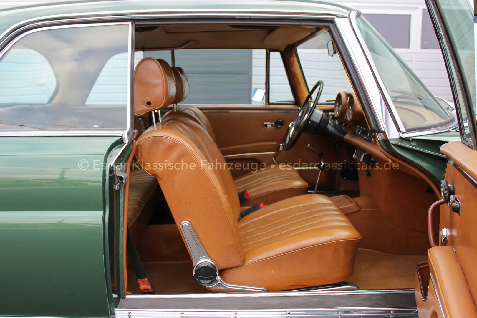 Mercedes-Benz 280 SE 3,5 Coupe W111 Verde - 2