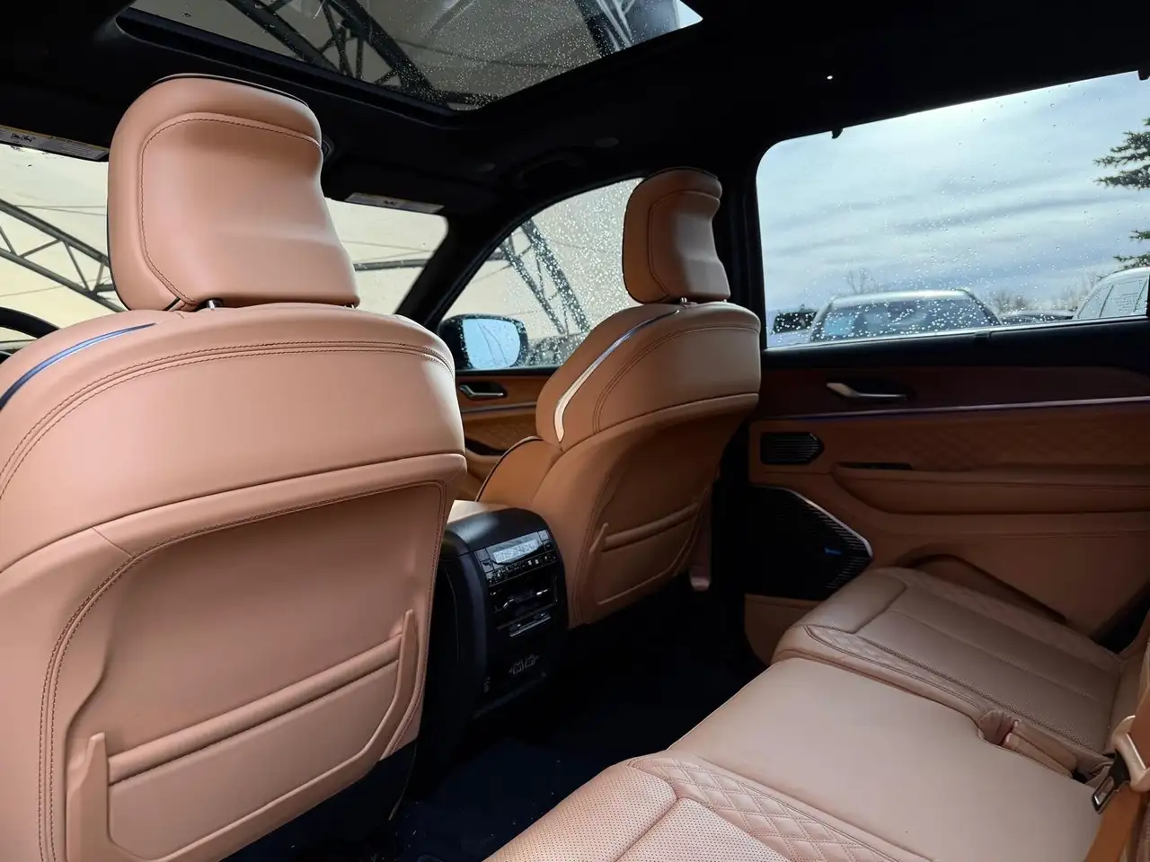 Jeep Grand Cherokee снимка Jeep Grand Cherokee