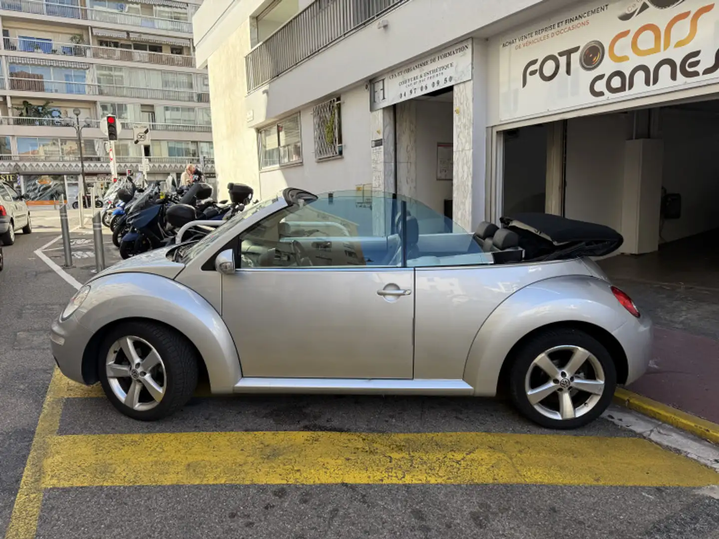 Volkswagen Beetle 1.9 TDI 105CH CARAT Gris - 2