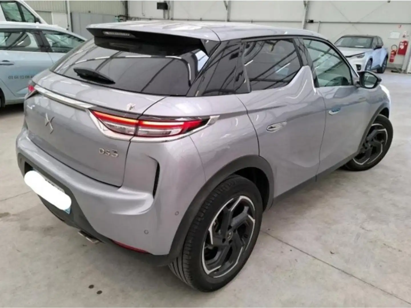 Citroen DS3 DS 3 Crossback PureTech Grand Chic- 130ch - BVA Gris - 2