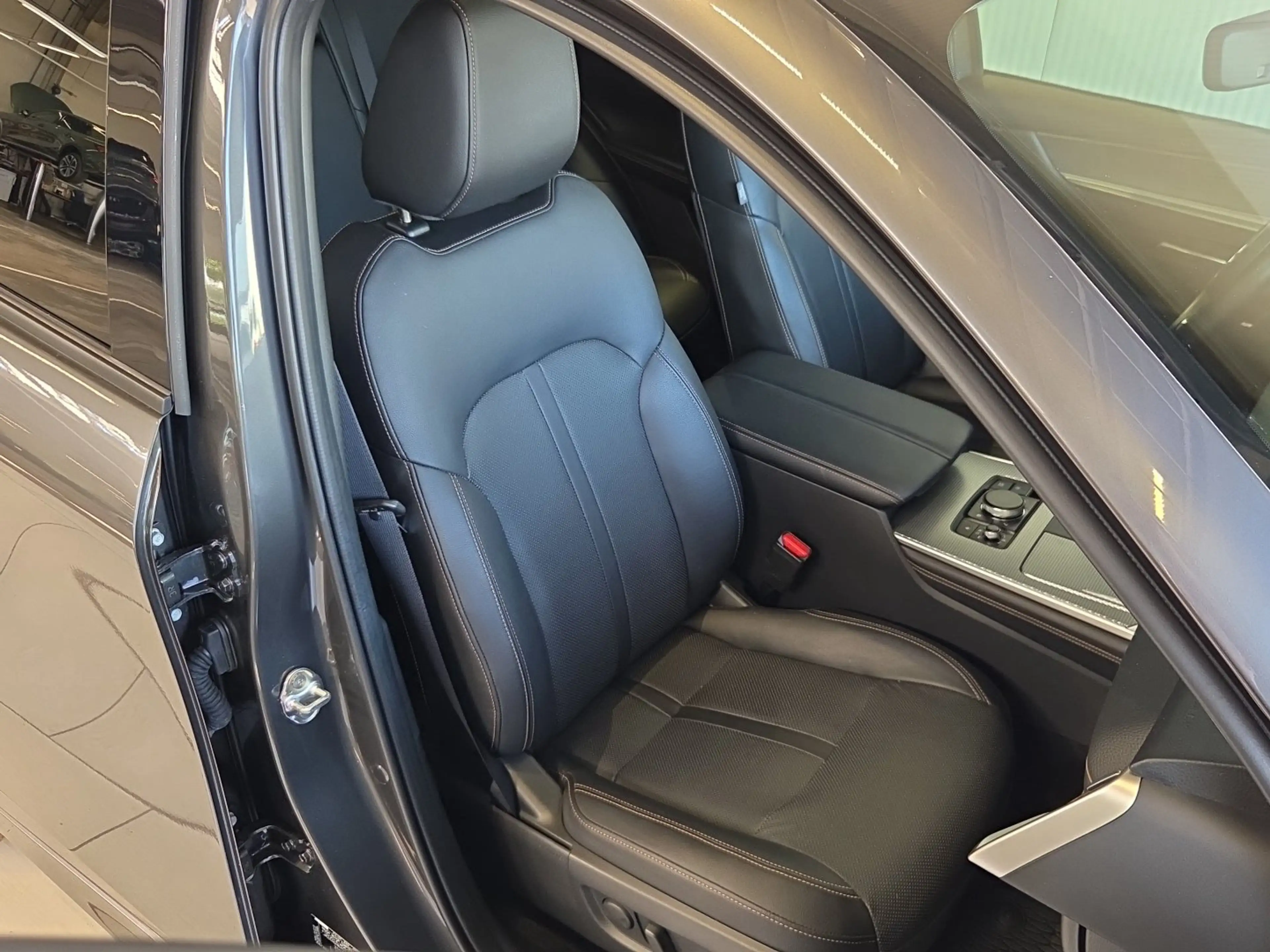 Mazda CX-60 2.5L e-SKYACTIV PHEV AWD HOMURA CO — photo 13