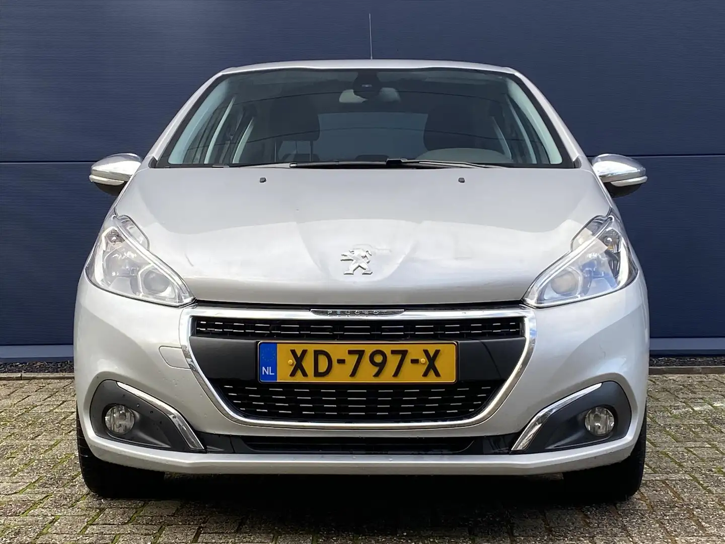 Peugeot 208 110pk Allure | Automaat | Airco | Navigatie | Clim Grau - 2