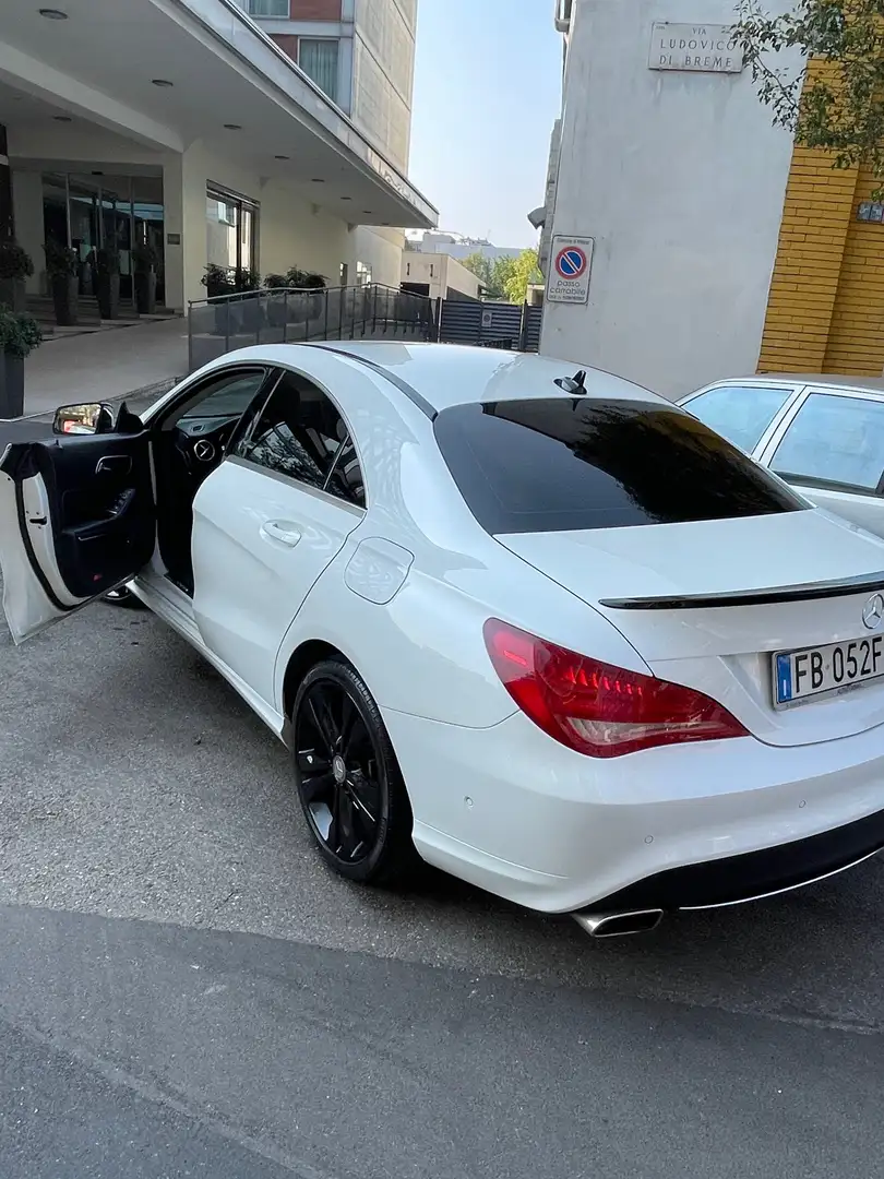 Mercedes-Benz CLA 180 Premium - 2