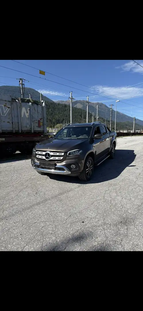 Mercedes-Benz X 350 - 1