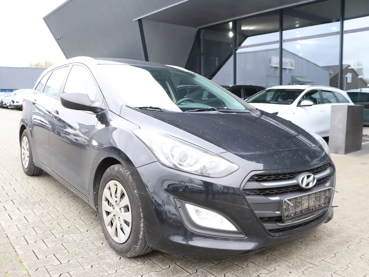 Hyundai i30 i30CW 1.4 CRDI / 1.HAND / TÜV-AU-09.2026 / Negru - 1