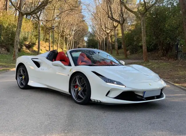 Ferrari F8 Spider F8 Spider "SPEDIZIONE SU RICHIESTA IN TUTTO IL MON