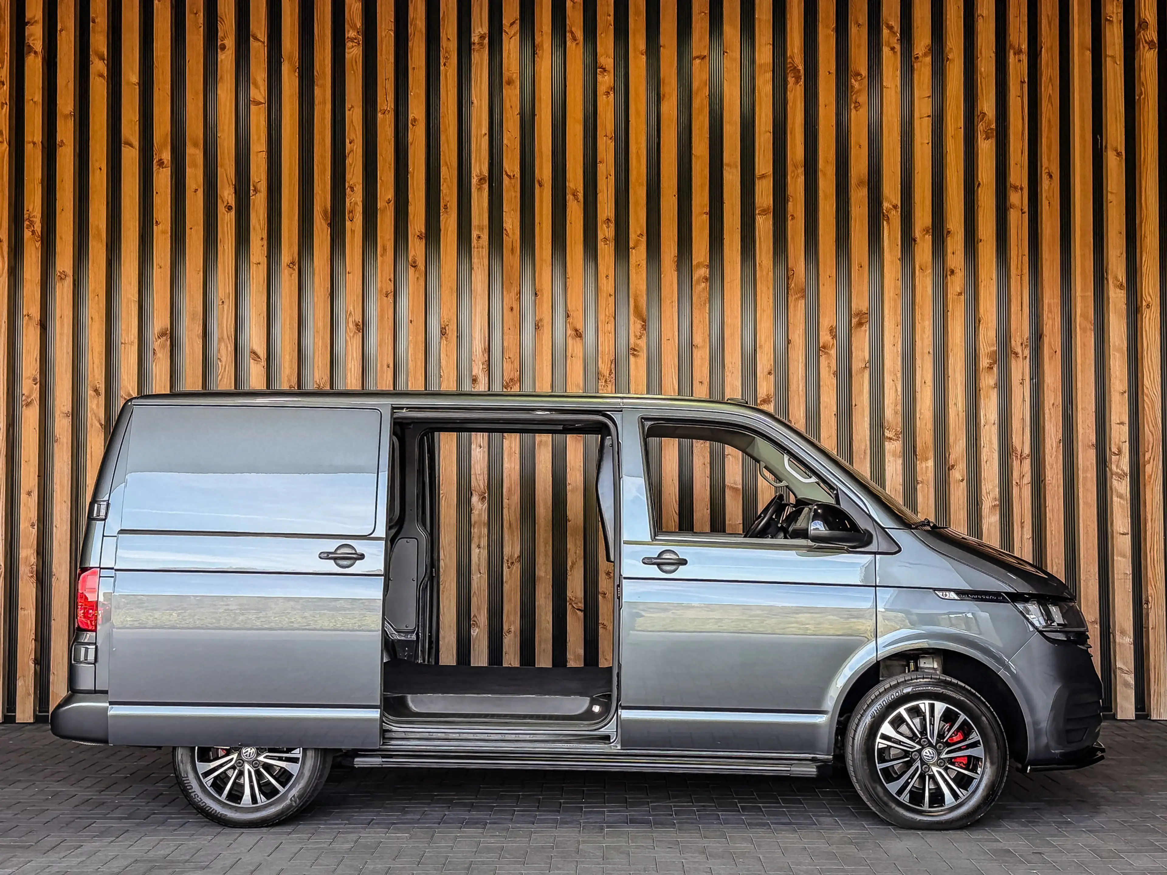 Volkswagen T6.1 Transporter 2.0 TDI 150PK DSG Bestelwagen L1H1 | 2X SCHUIFDEUR — photo 4