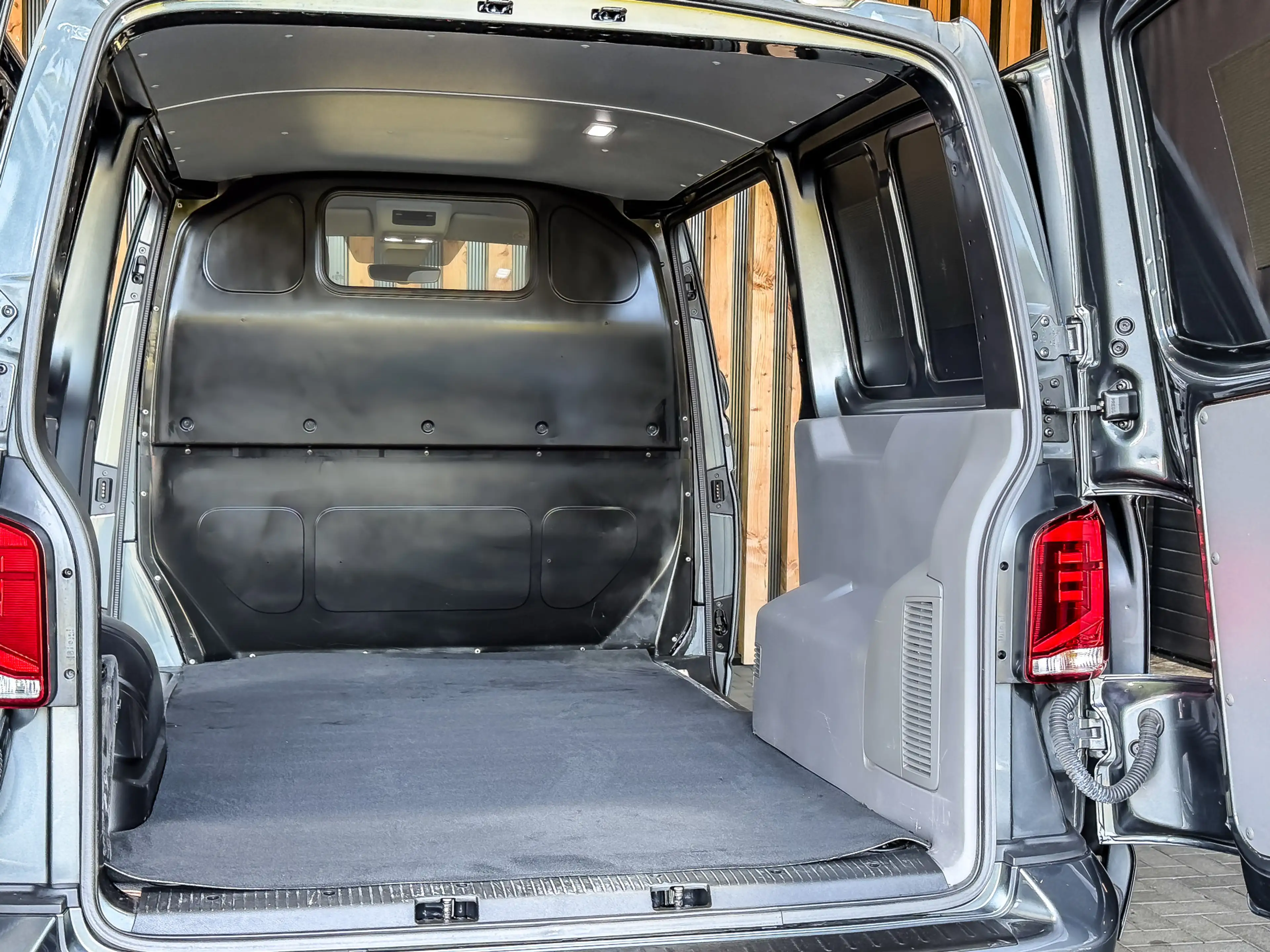 Volkswagen T6.1 Transporter 2.0 TDI 150PK DSG Bestelwagen L1H1 | 2X SCHUIFDEUR — photo 45