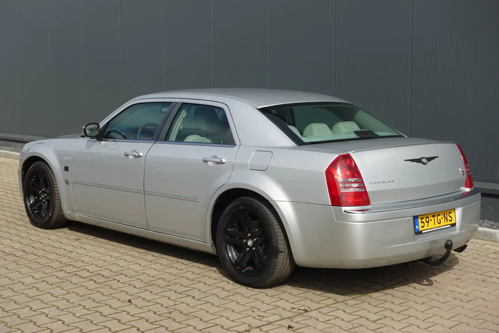 Chrysler 300C 3.5 V6 Gris - 2