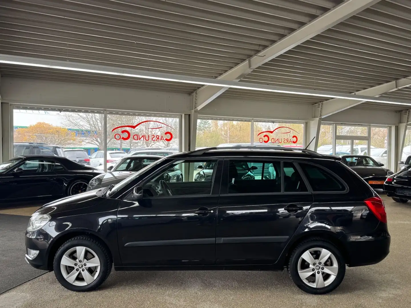 Skoda Fabia 1.2 TSI Combi Fresh DSG *SHZ*PDC*TEM*ALU* Schwarz - 2