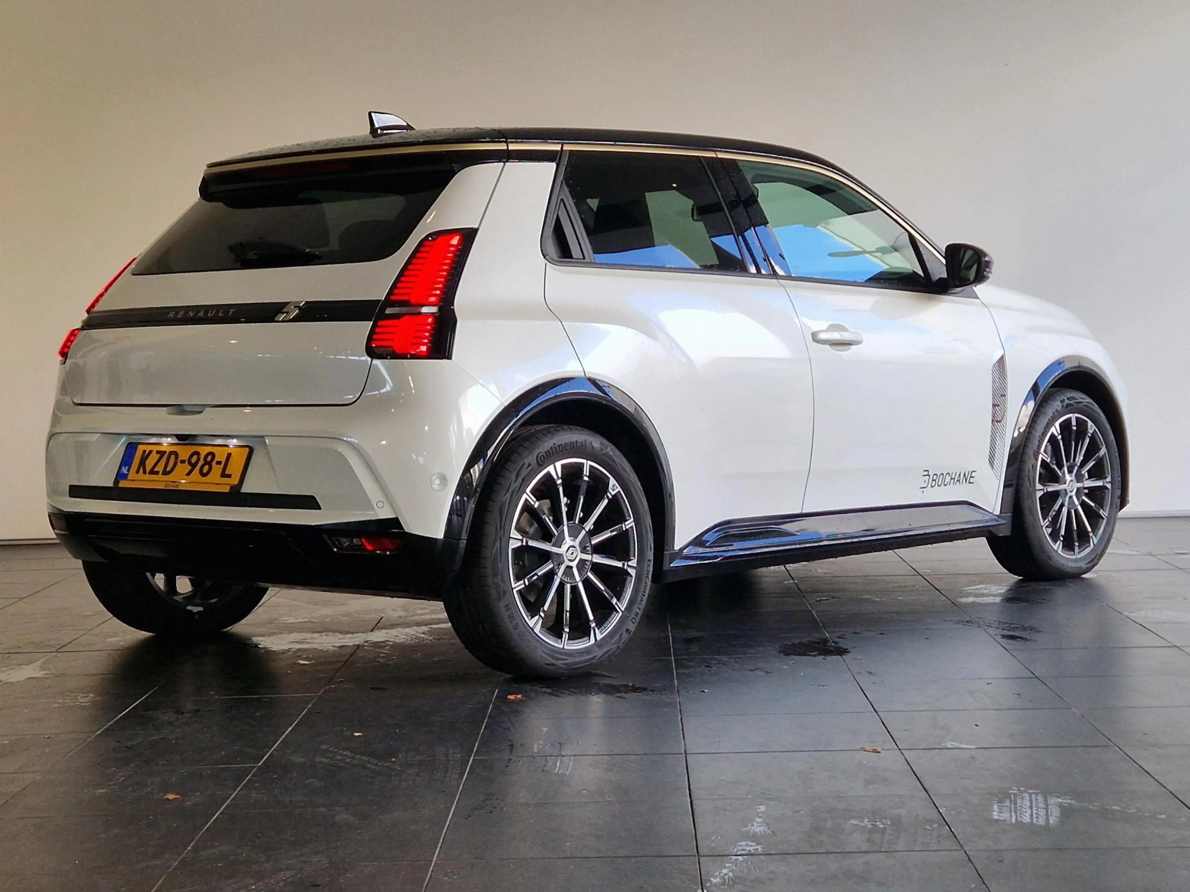 Renault R 5 comfort range iconic cinq 52 kWh DEMO | HARMAN KAR — photo 2