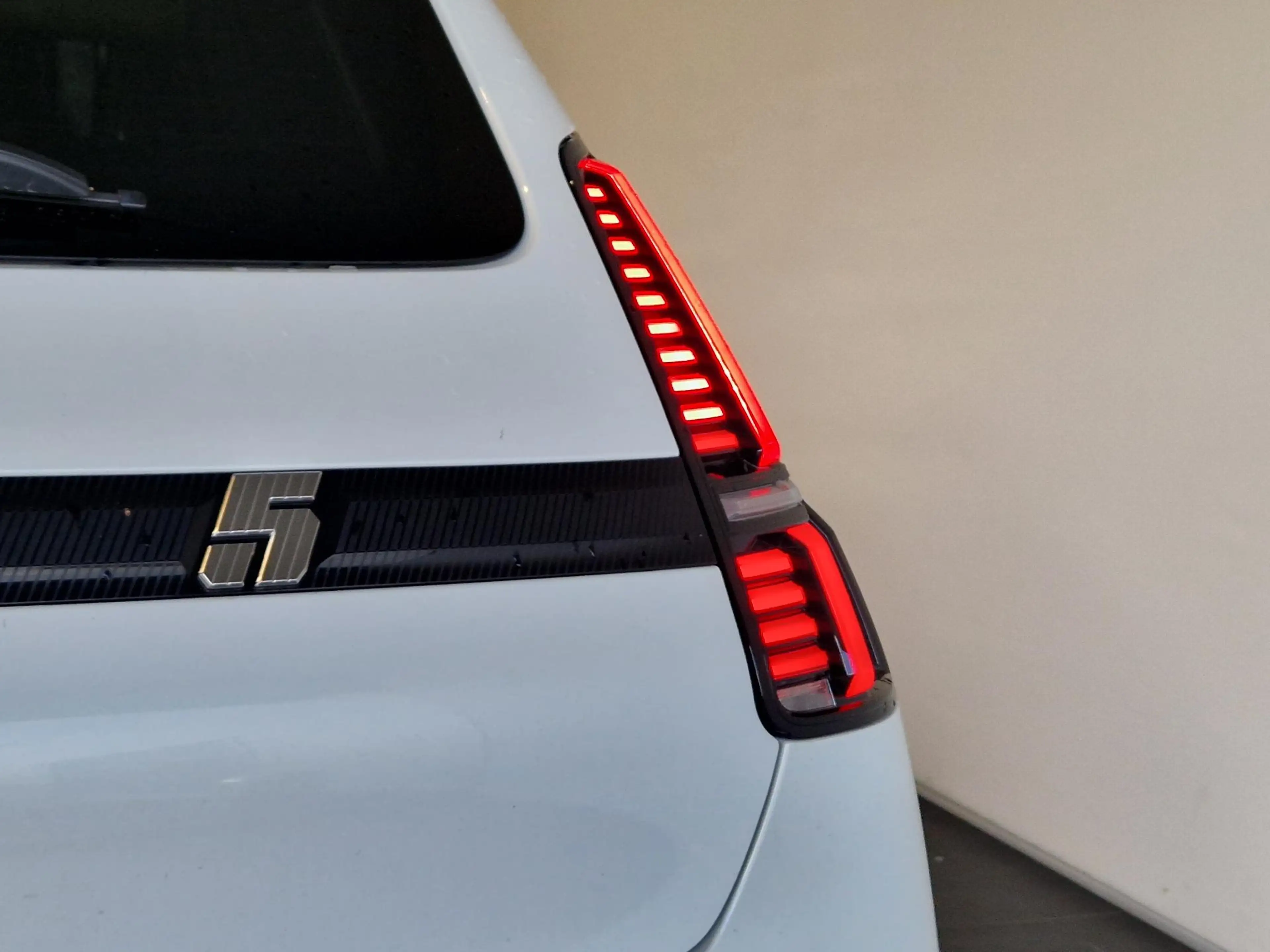 Renault R 5 comfort range iconic cinq 52 kWh DEMO | HARMAN KAR — photo 27