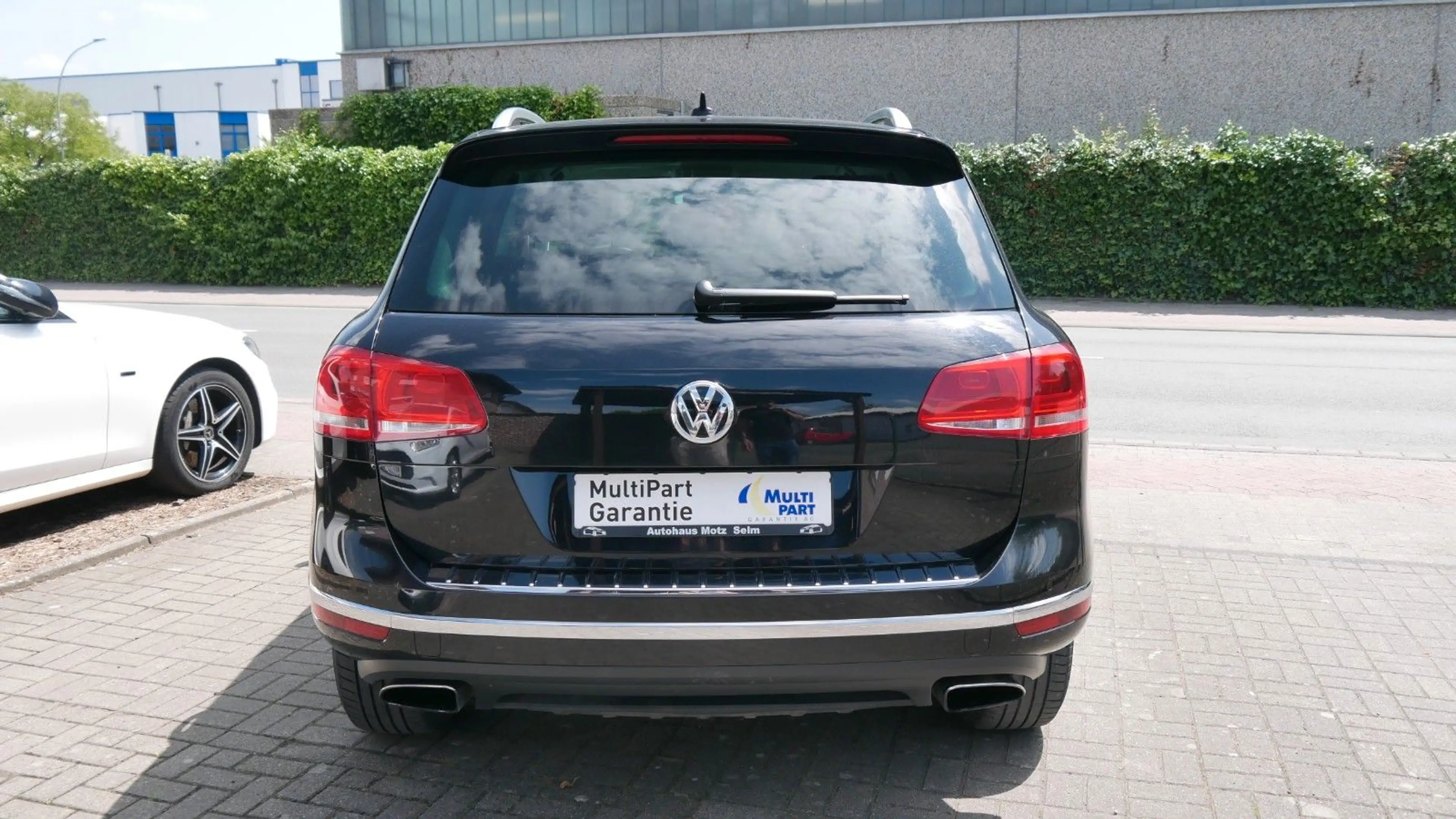 Volkswagen Touareg 4Motion — photo 7
