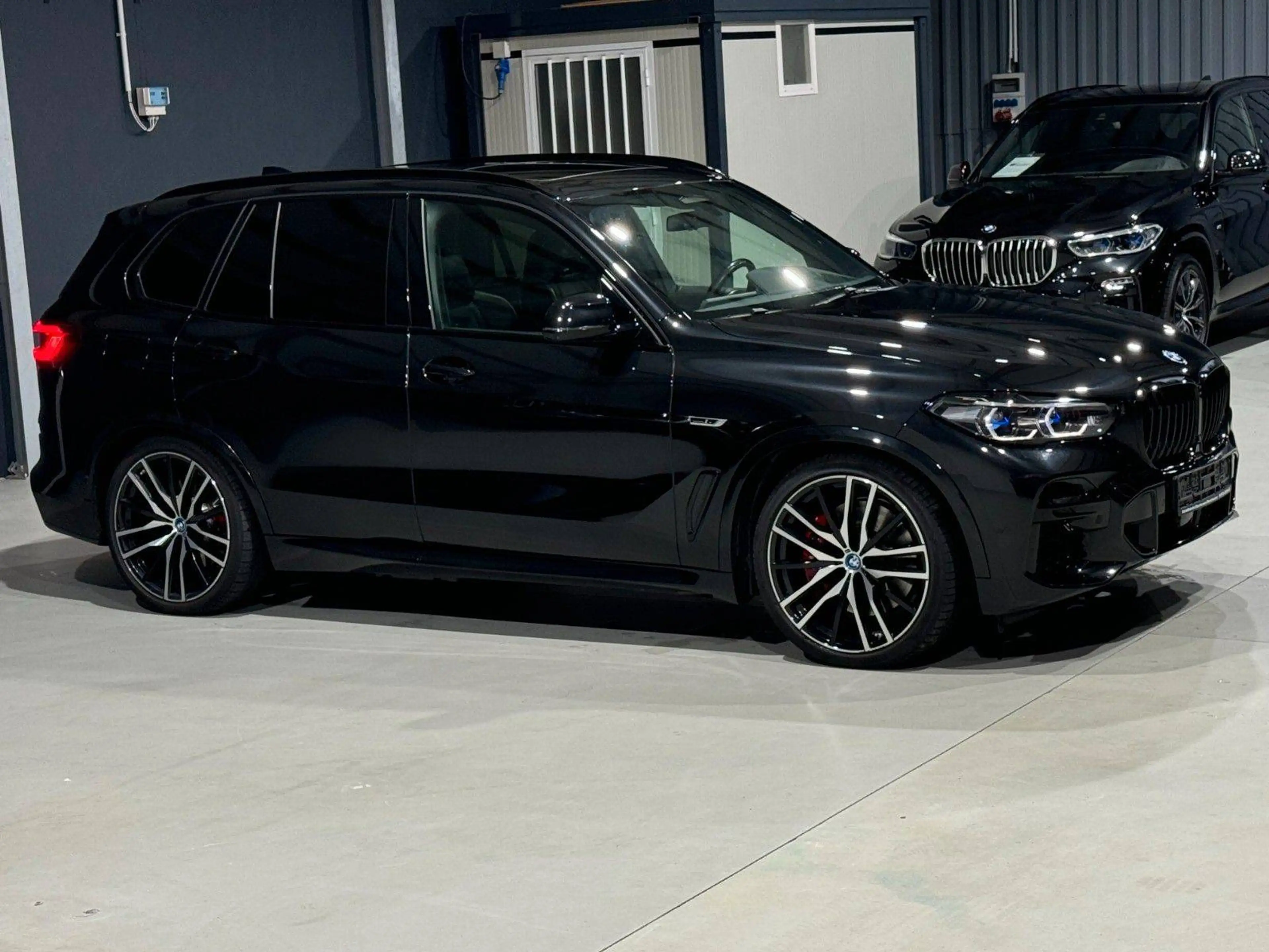 BMW X5 xDrive 45 e M Sport — photo 7