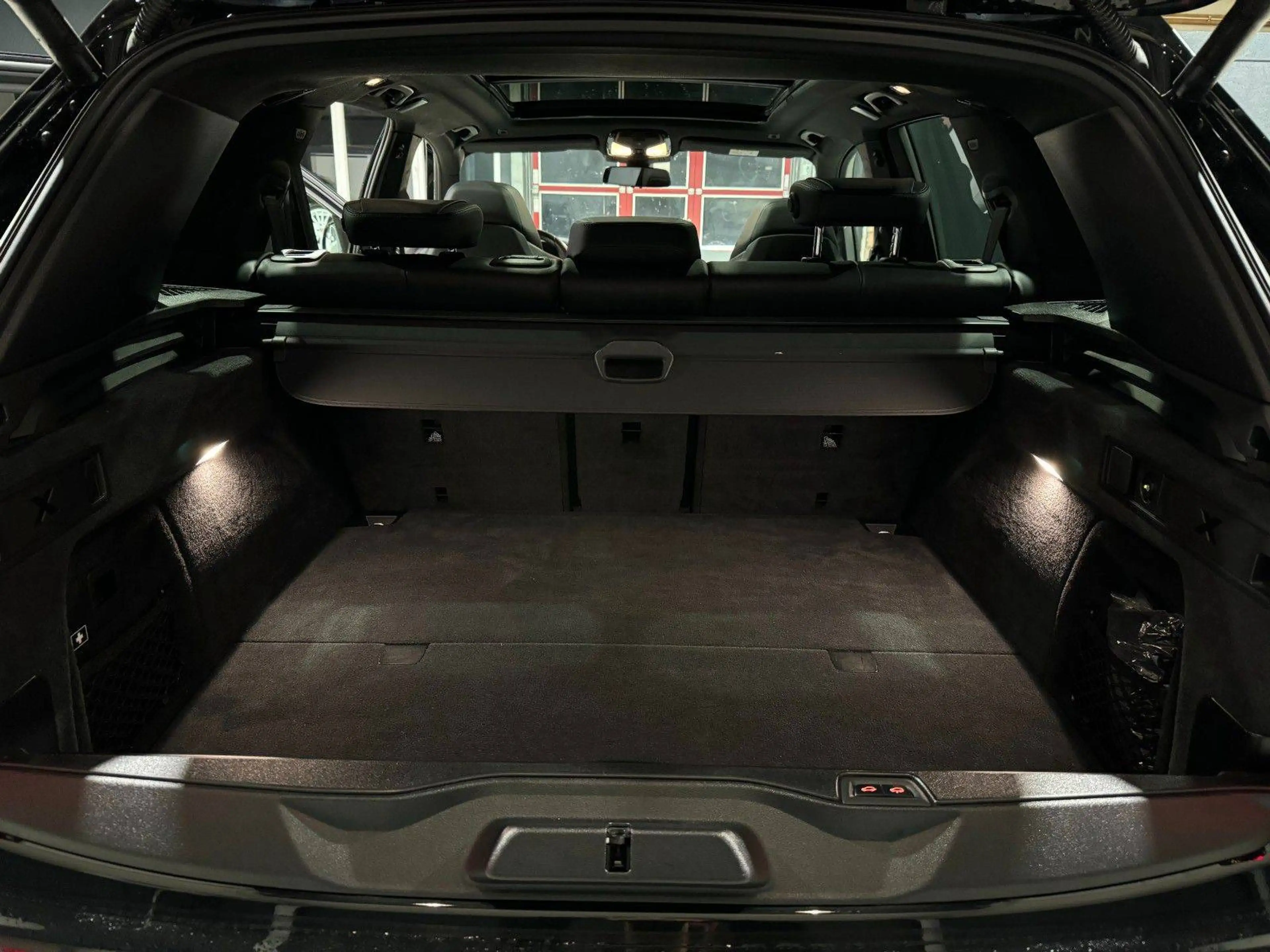 BMW X5 xDrive 45 e M Sport — photo 13