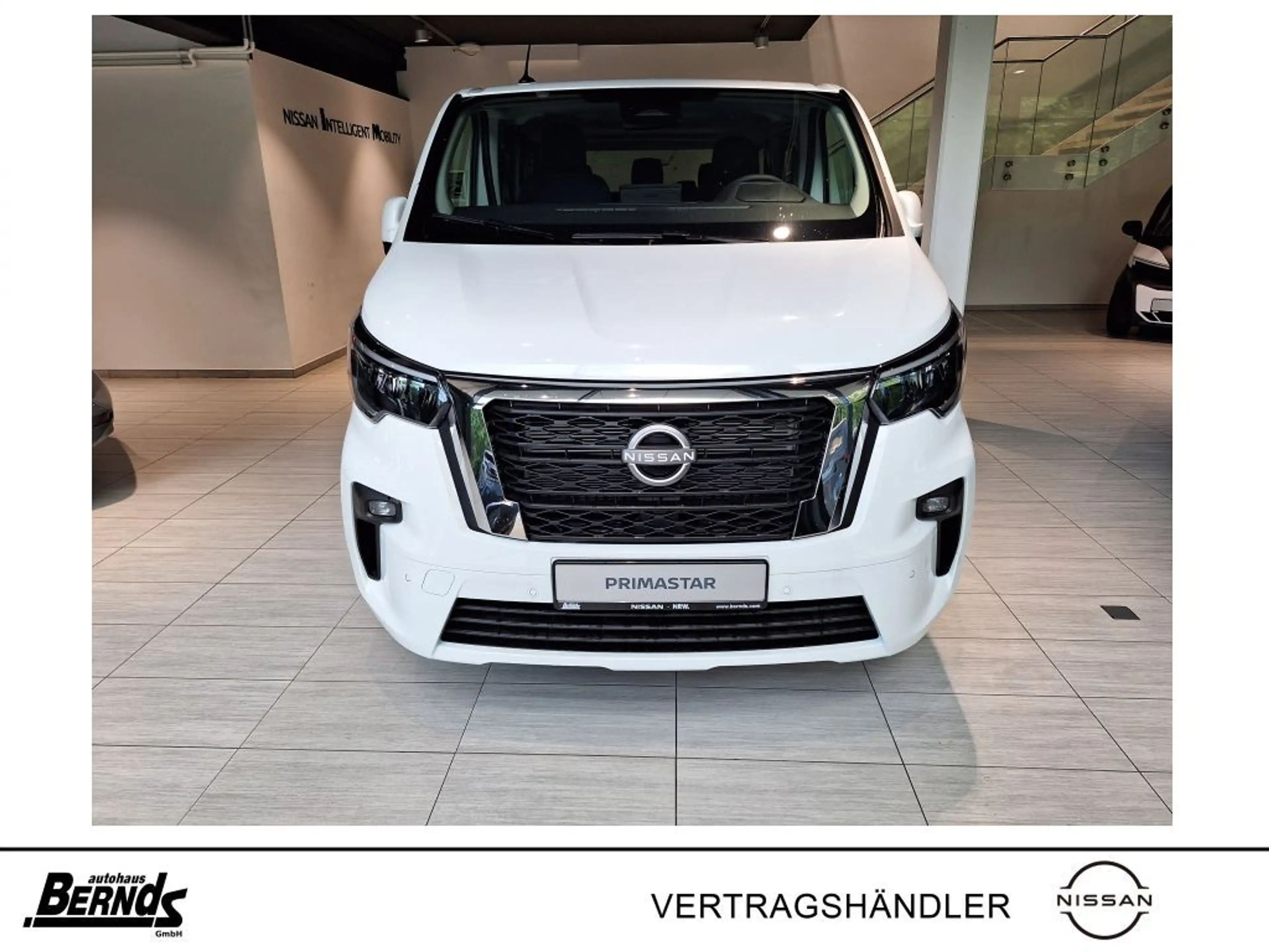 Nissan Primastar L1H1 2,8dCi170 8-Sitzer 9AT Tekna DESIGN HECKLAPPE — photo 2