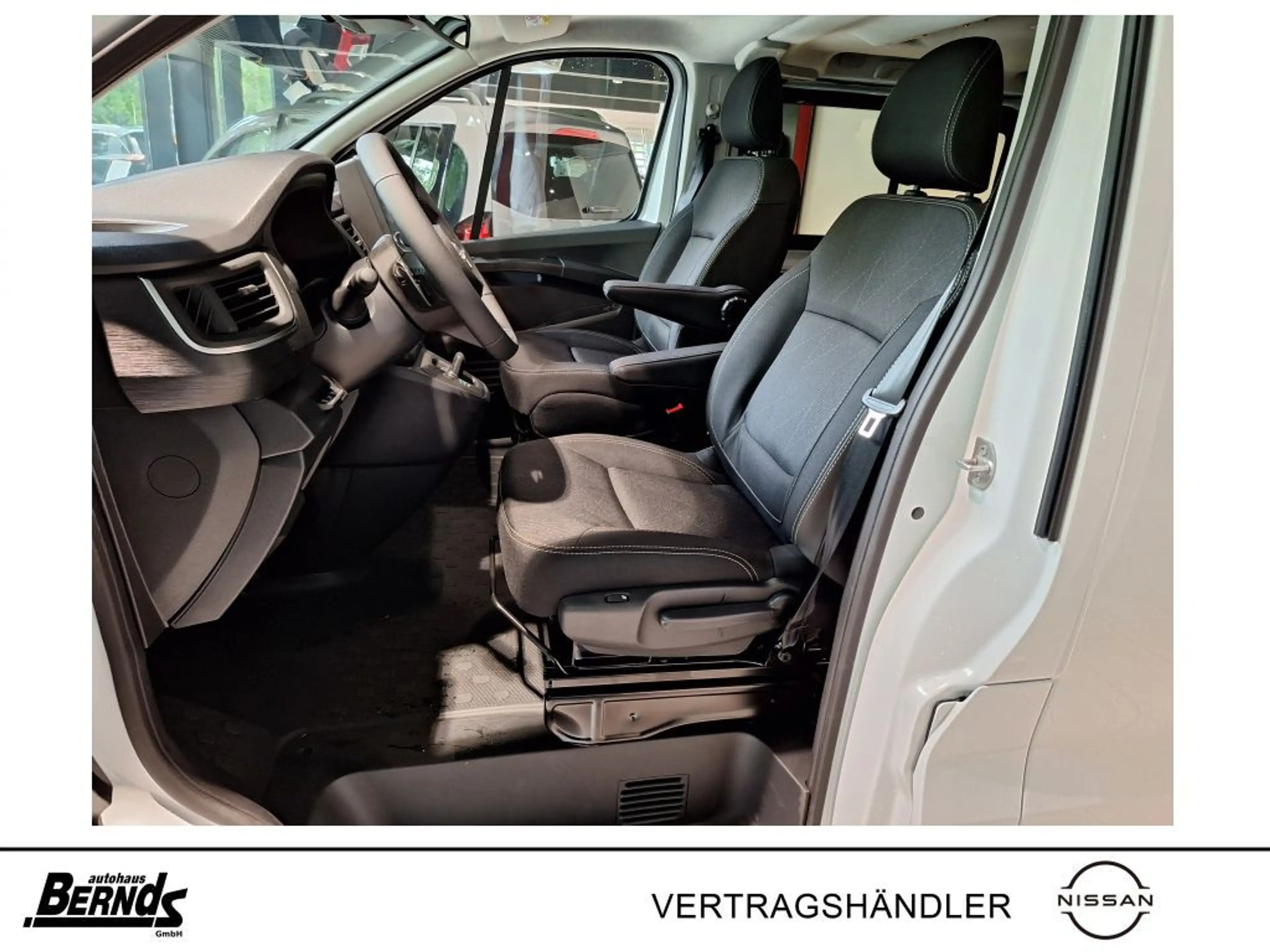 Nissan Primastar L1H1 2,8dCi170 8-Sitzer 9AT Tekna DESIGN HECKLAPPE — photo 10