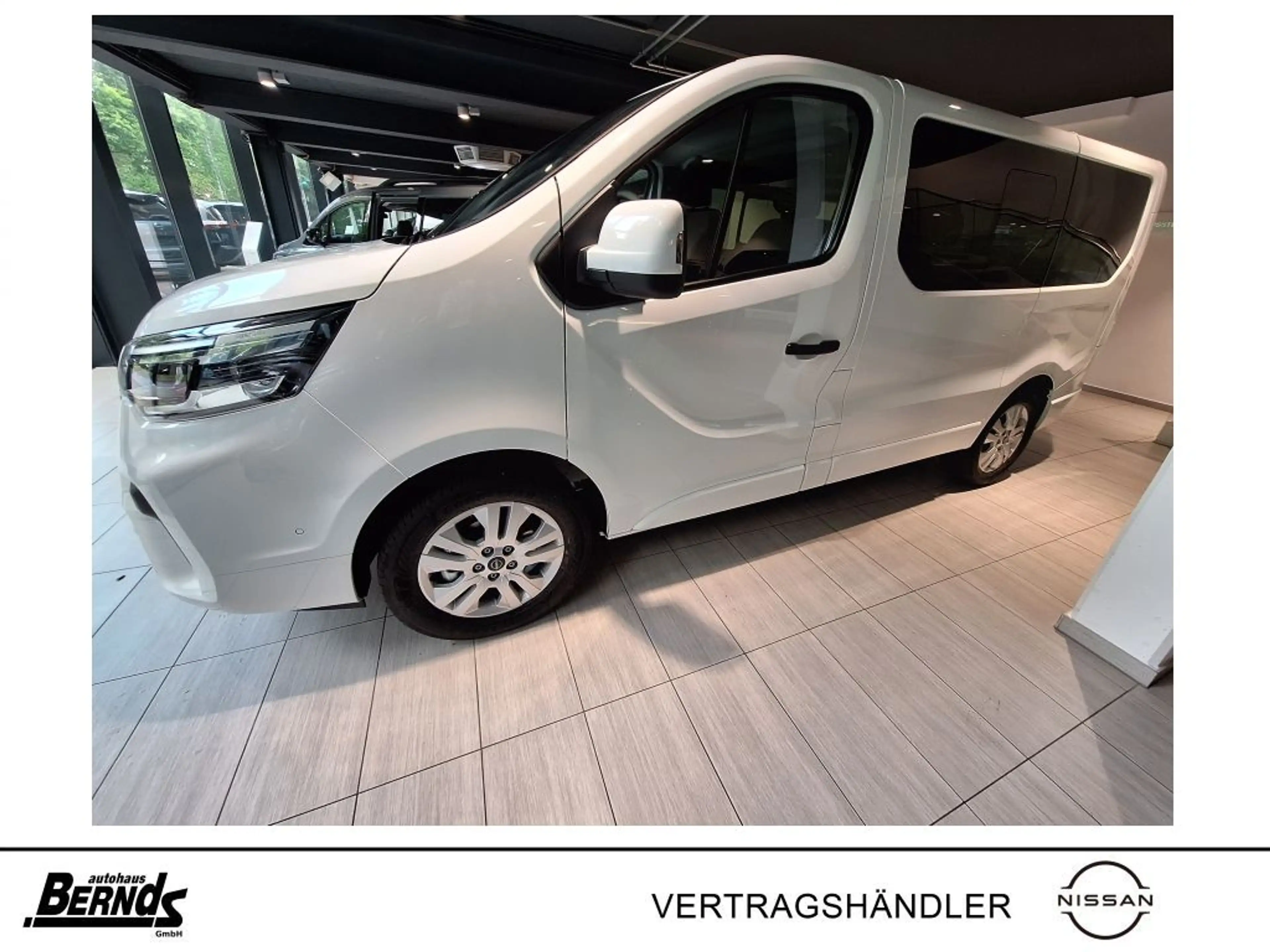 Nissan Primastar L1H1 2,8dCi170 8-Sitzer 9AT Tekna DESIGN HECKLAPPE — photo 8