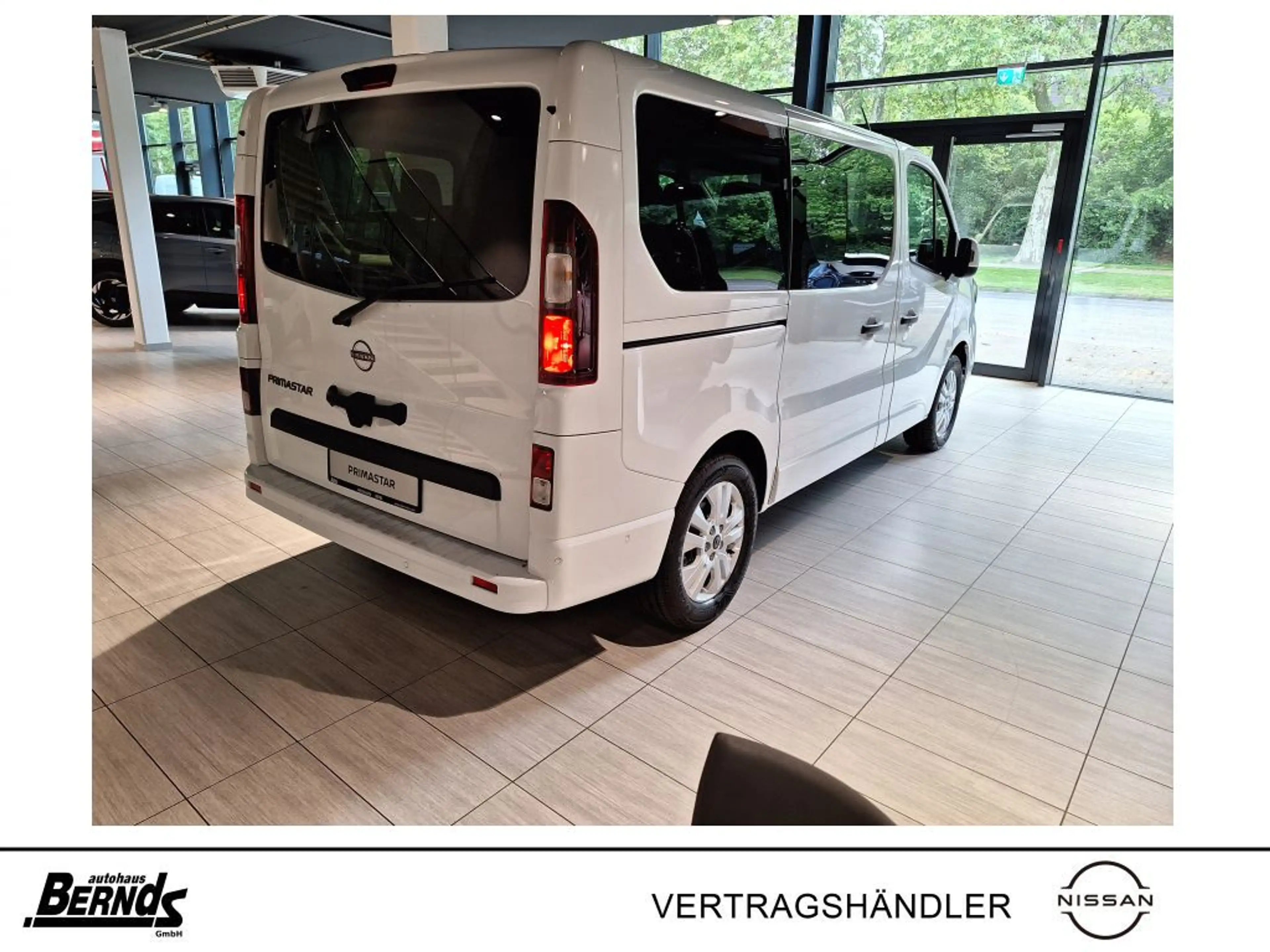 Nissan Primastar L1H1 2,8dCi170 8-Sitzer 9AT Tekna DESIGN HECKLAPPE — photo 5