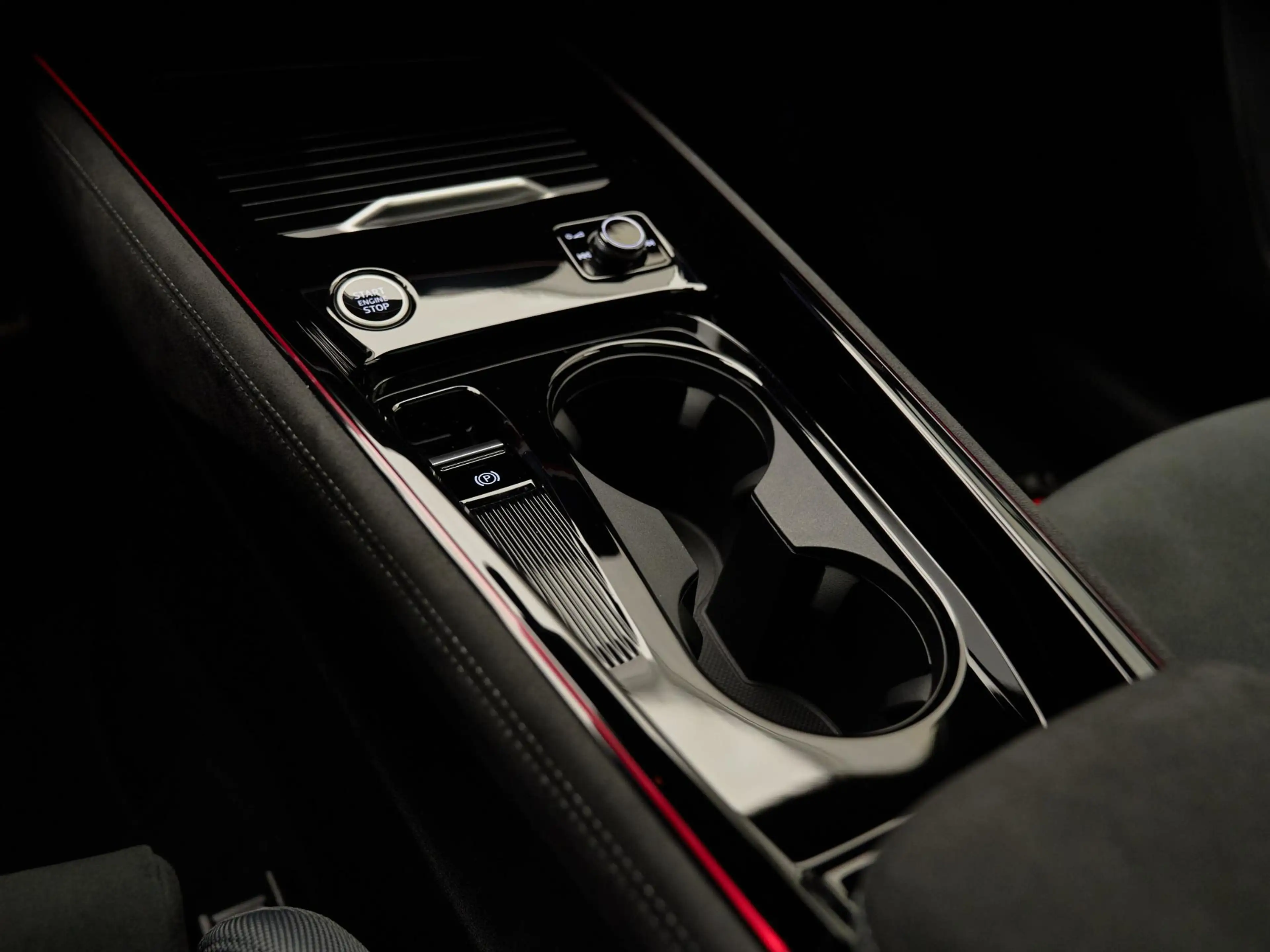 Audi Q3 E-Hybrid S Edition , pano, Tech Pro, 20", Sonos, O — photo 21
