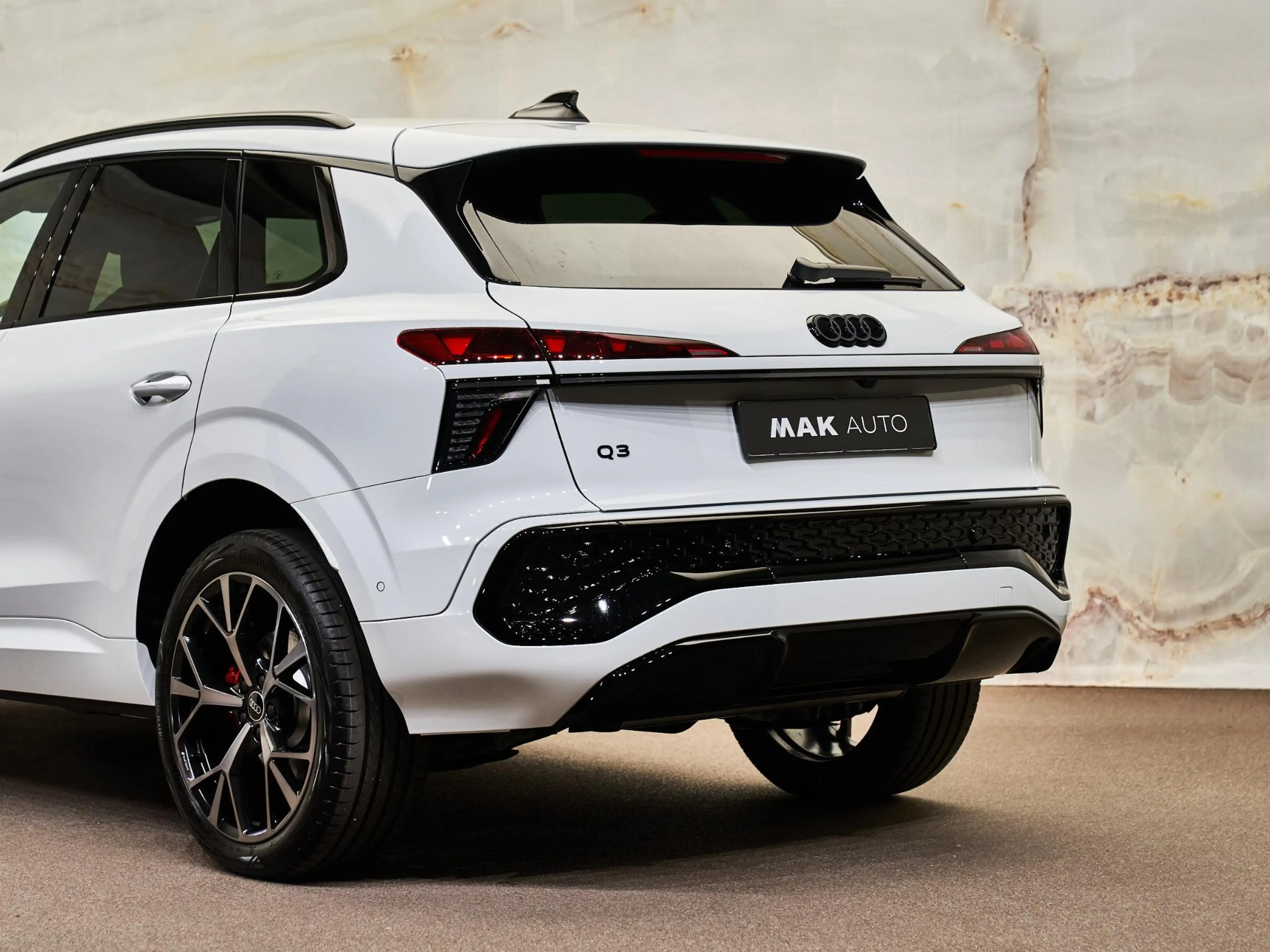 Audi Q3 E-Hybrid S Edition , pano, Tech Pro, 20", Sonos, O — photo 6