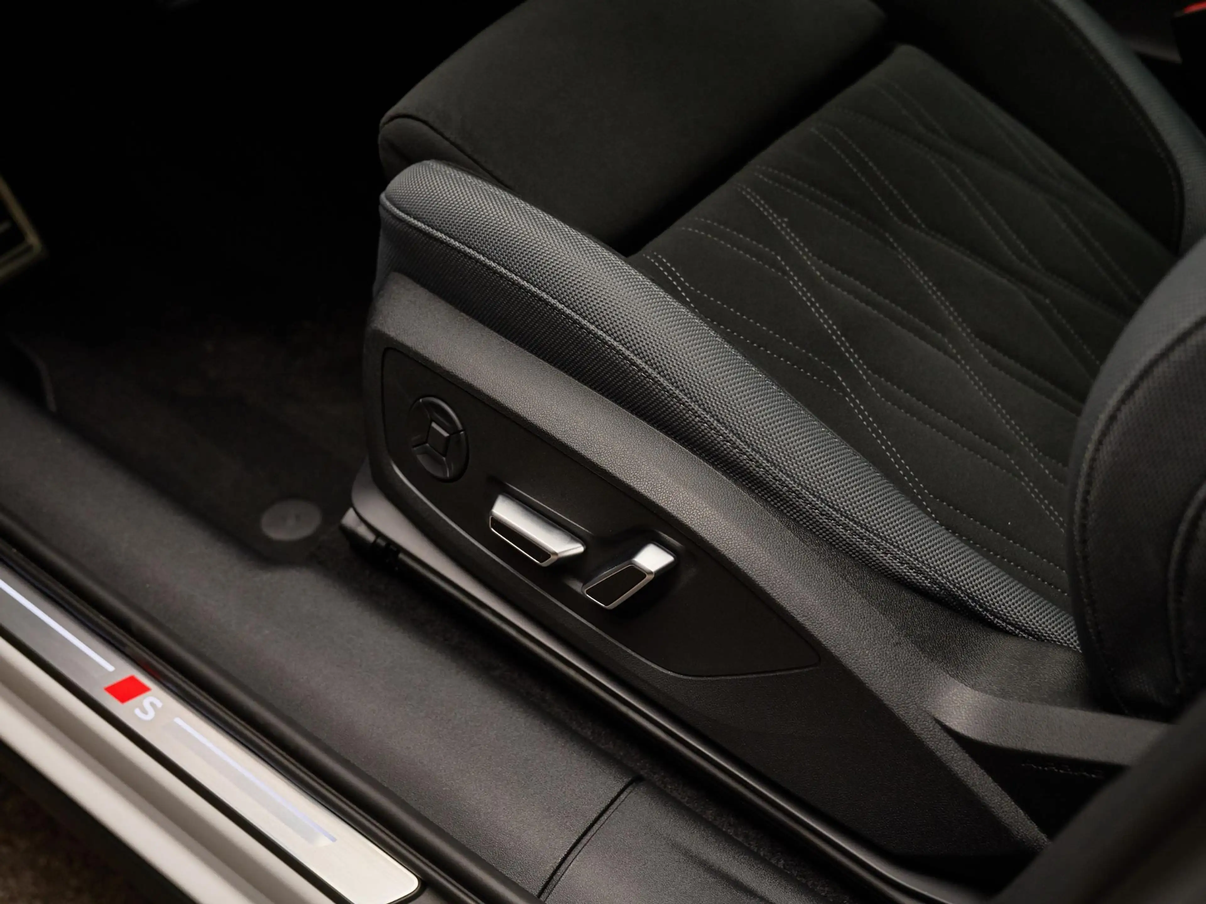 Audi Q3 E-Hybrid S Edition , pano, Tech Pro, 20", Sonos, O — photo 11