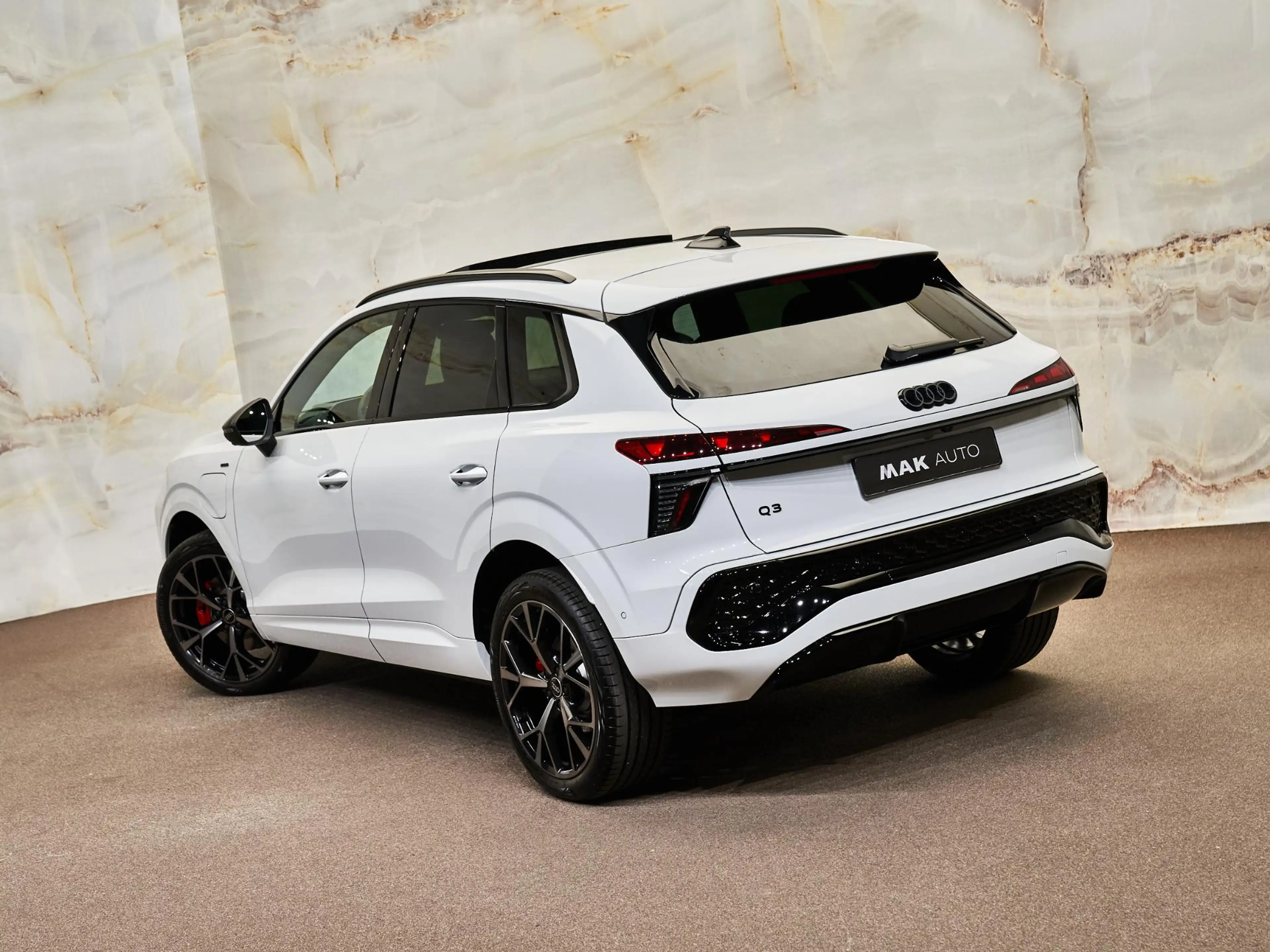 Audi Q3 E-Hybrid S Edition , pano, Tech Pro, 20", Sonos, O — photo 31