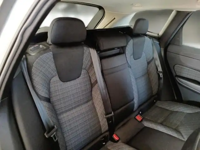Volvo XC60 view 11