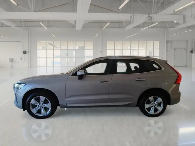 Volvo XC60 view 5