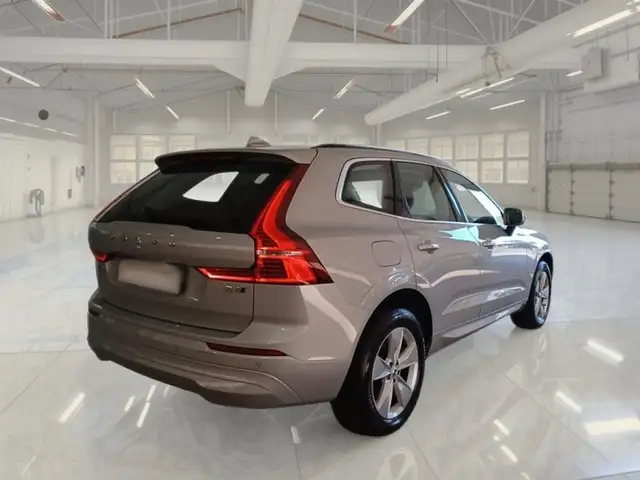 Volvo XC60 view 4