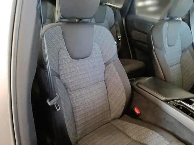 Volvo XC60 view 10