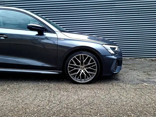 Audi A3 view 8