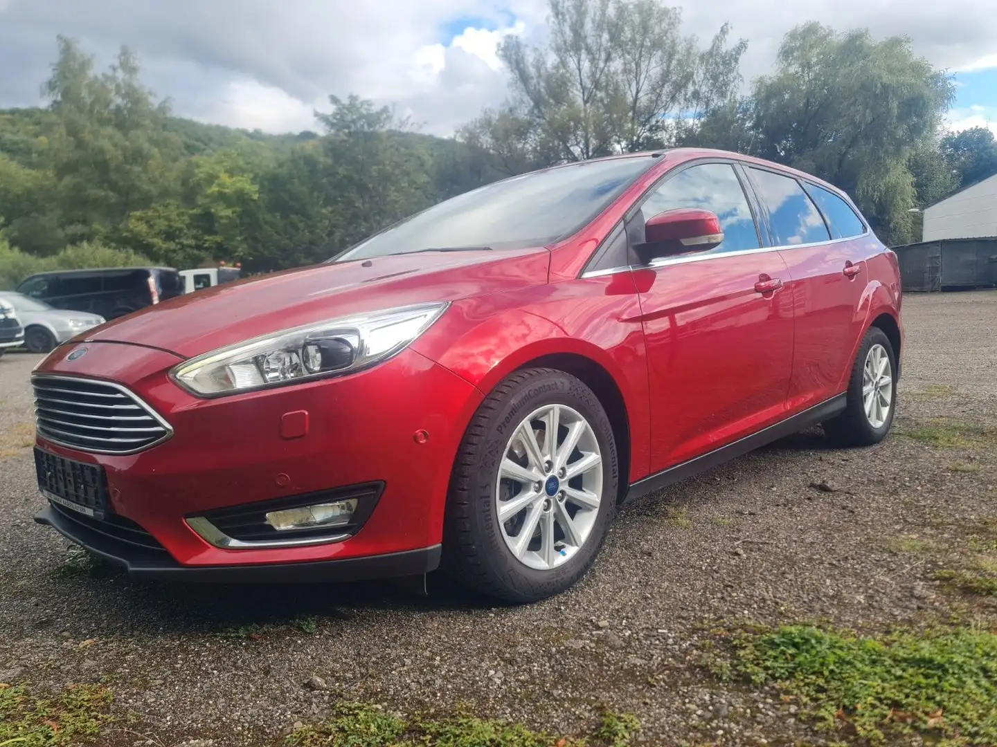 Ford Focus Turnier Titanium, Navi, Euro 6, Klima, 1 H Rot - 2
