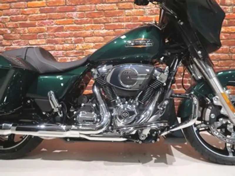 Harley-Davidson Street Glide - foto 2
