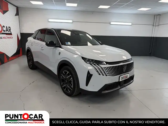 Peugeot 3008 view 3