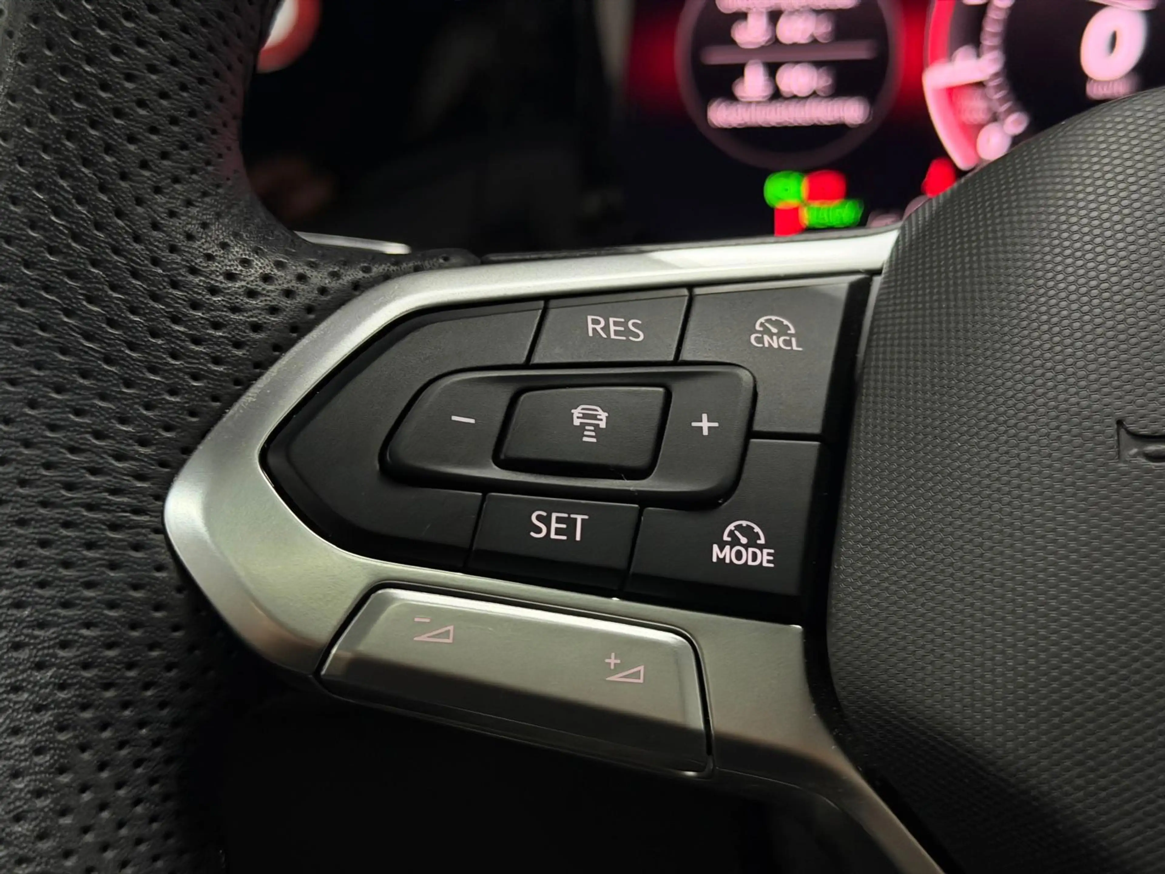 Volkswagen Golf 1.5 eTSI R-Line Pano|IQ|Dodehoek|Camera|ACC — photo 12