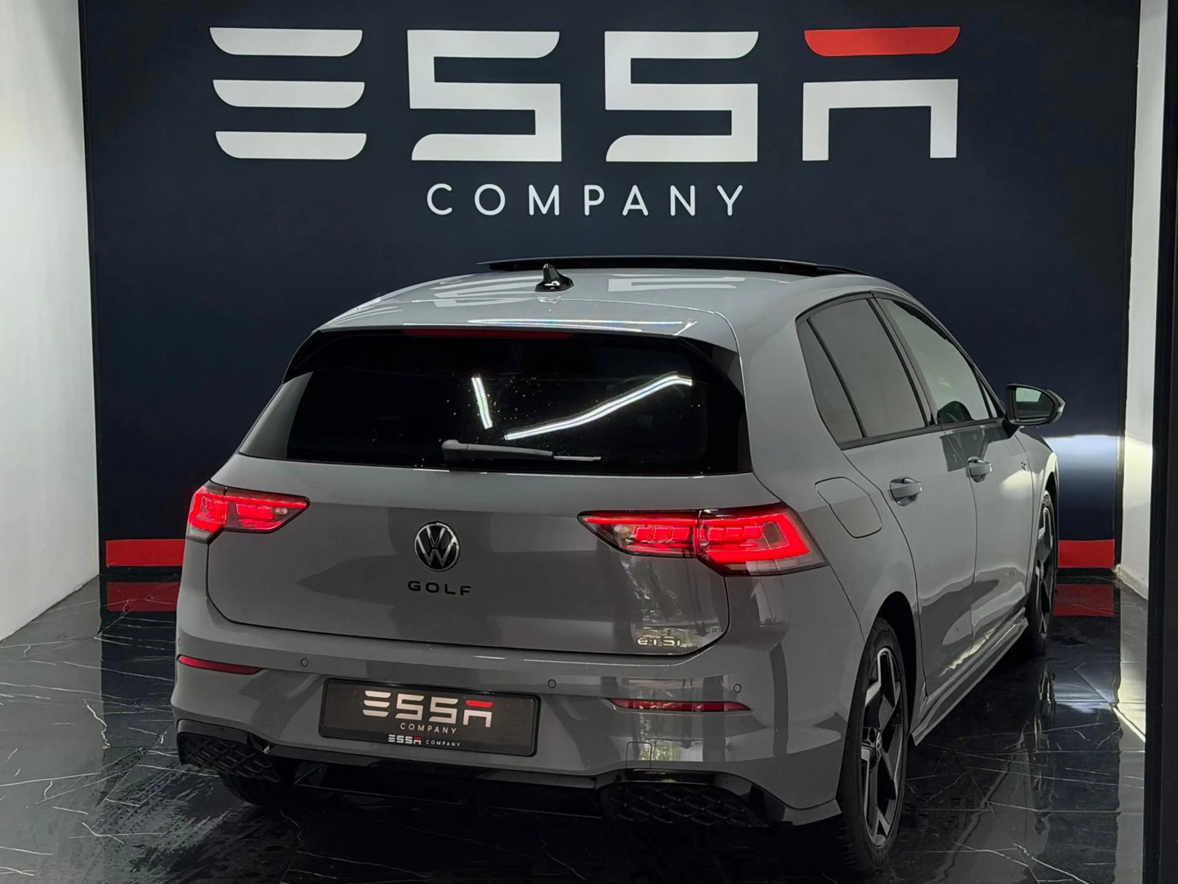 Volkswagen Golf 1.5 eTSI R-Line Pano|IQ|Dodehoek|Camera|ACC — photo 2