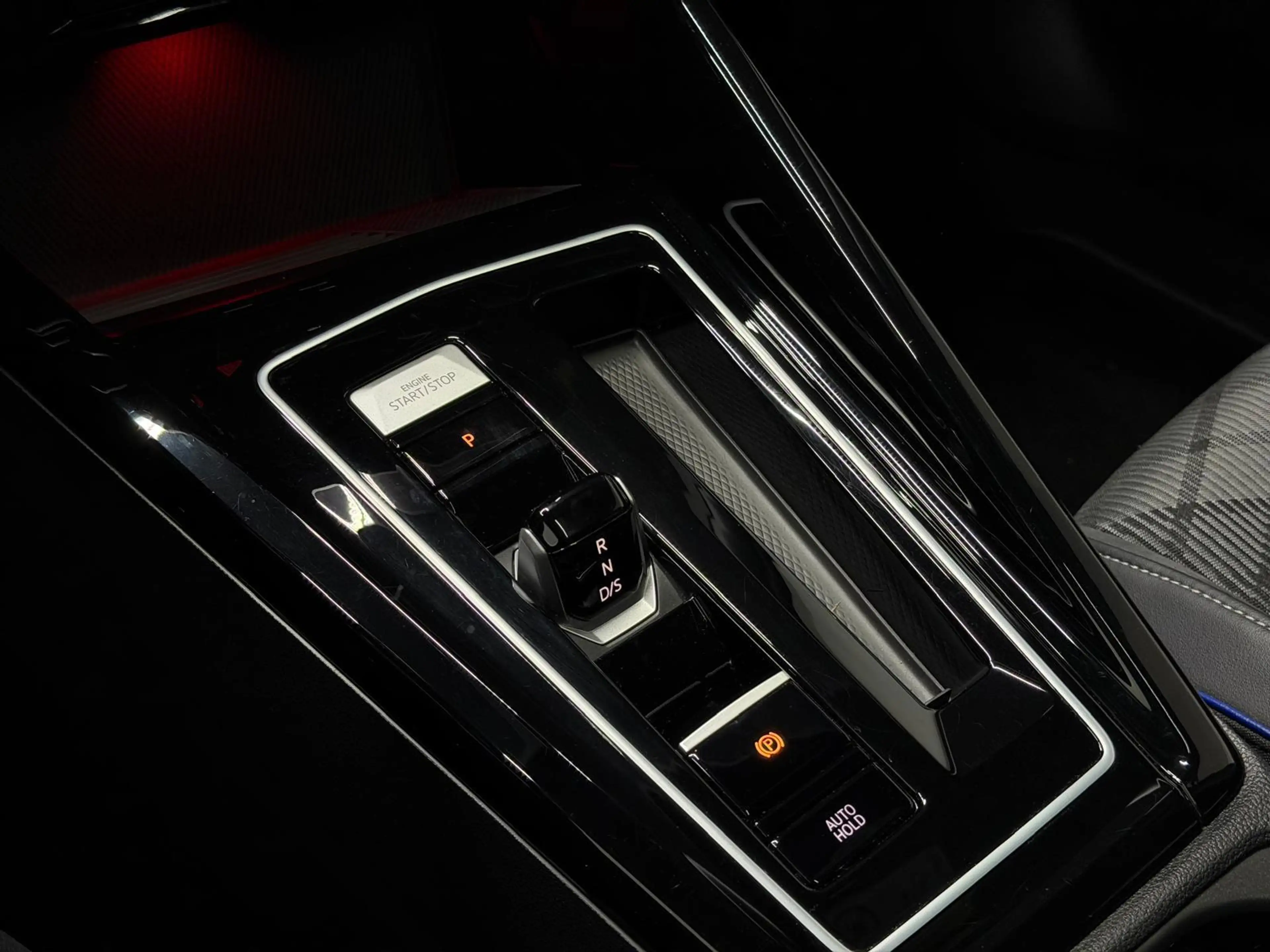 Volkswagen Golf 1.5 eTSI R-Line Pano|IQ|Dodehoek|Camera|ACC — photo 15