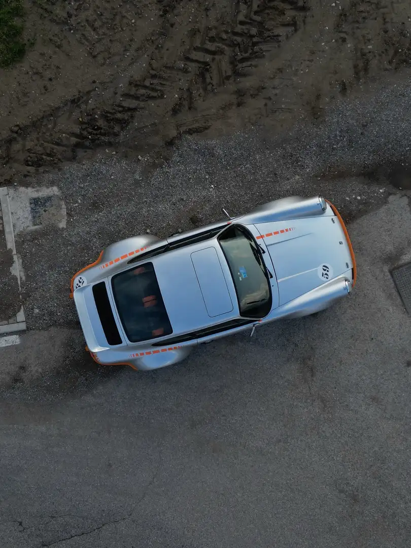 Porsche 911 - 1