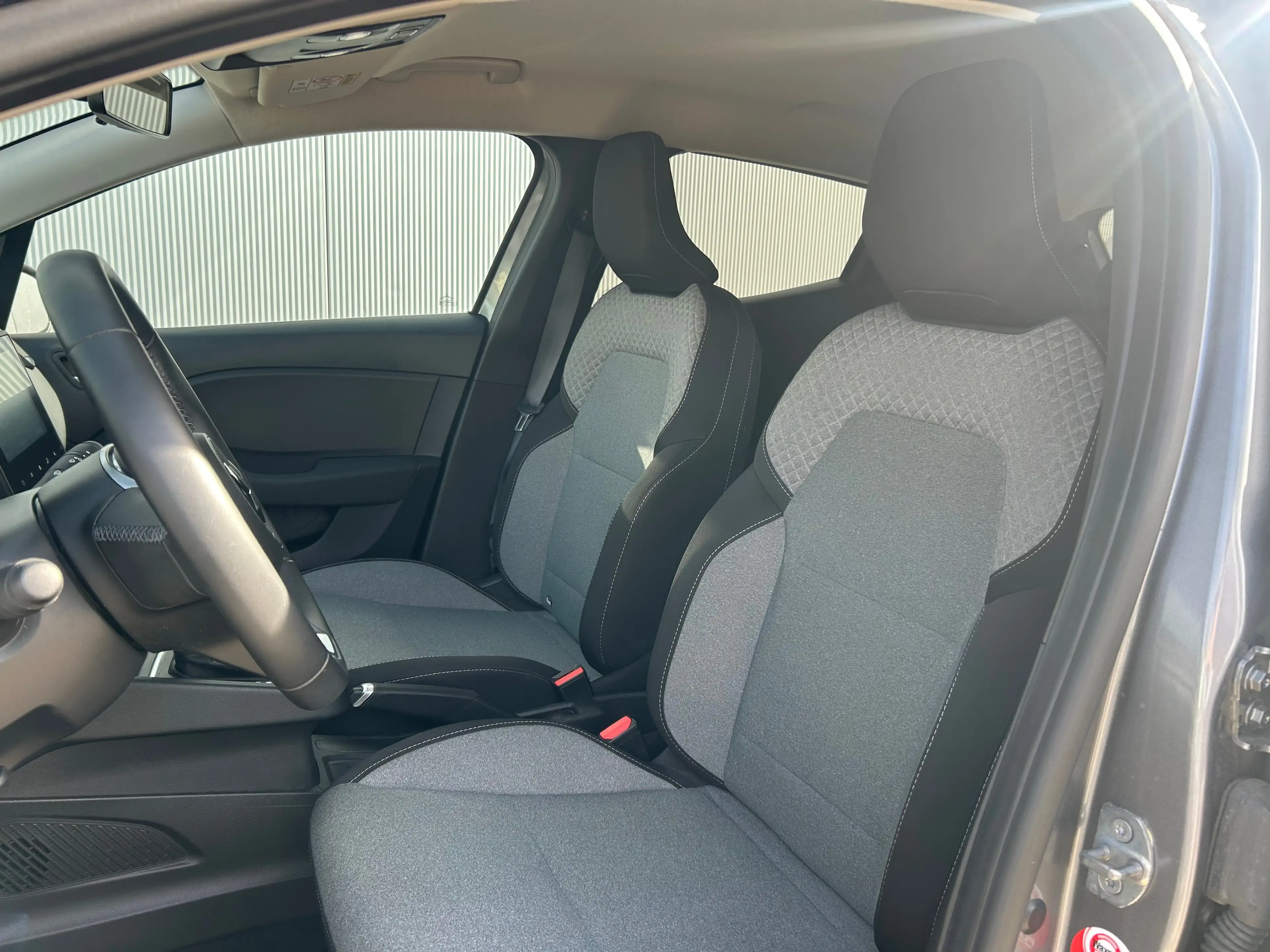 Mitsubishi Colt 1.6 HEV Intense | Trekhaak Afneembaar | All Season — photo 33