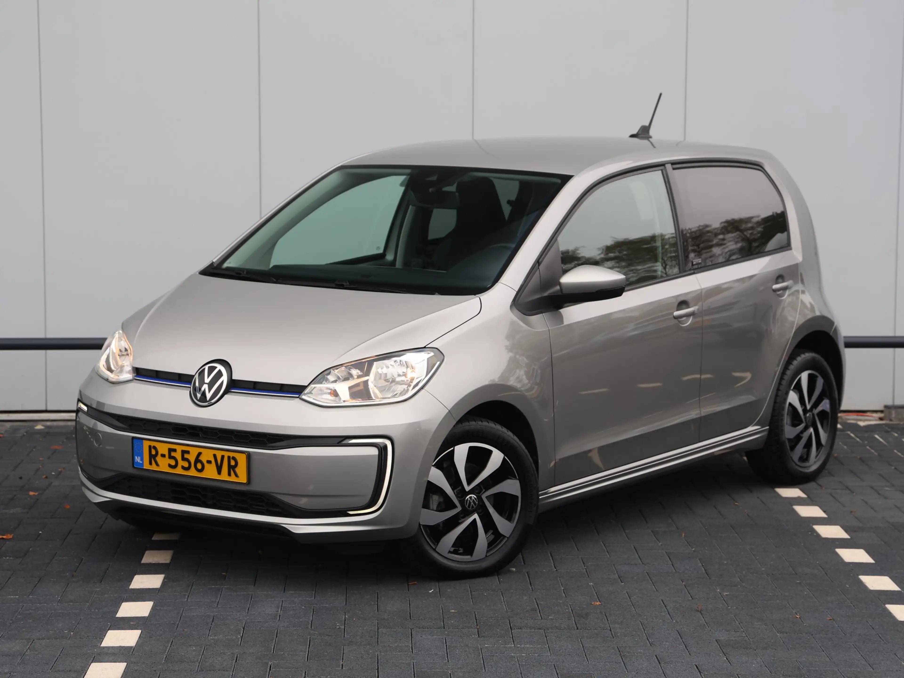 Volkswagen e-up! e-up! Active 83 Pk | Dealer onderhouden | SOH 94% — photo 11