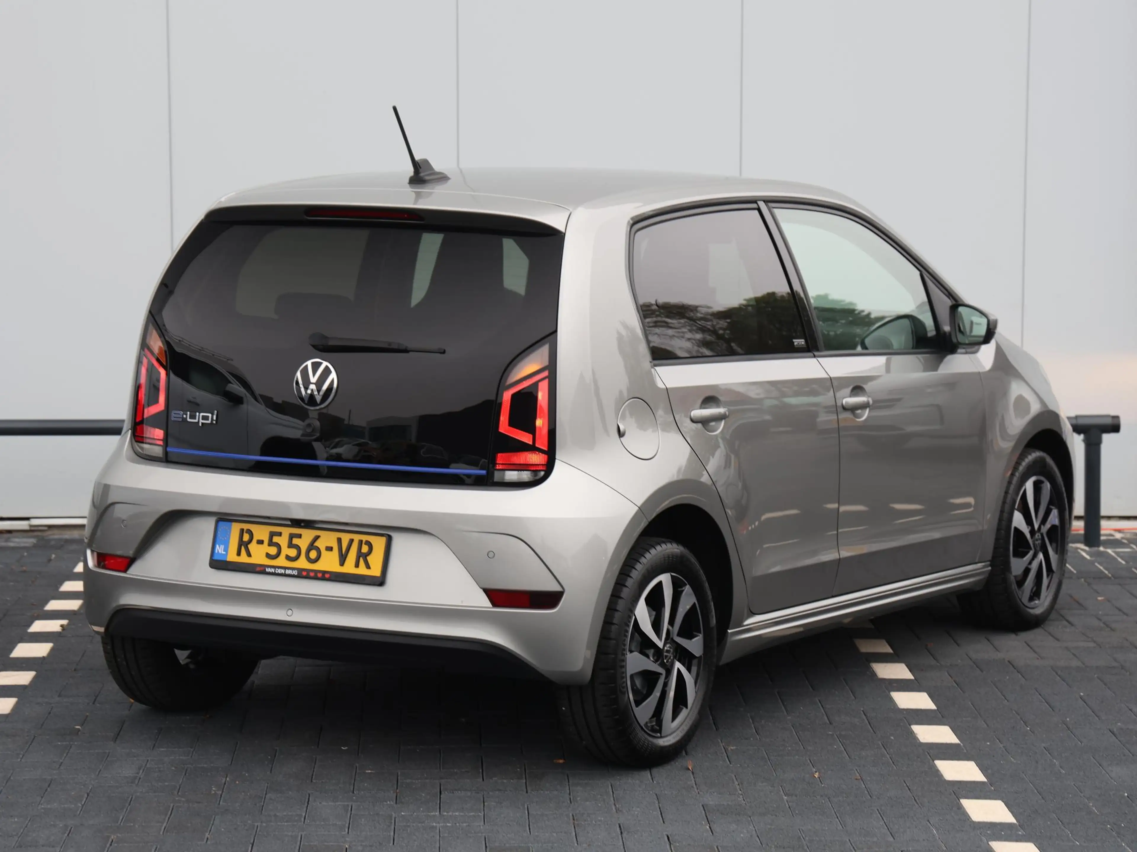 Volkswagen e-up! e-up! Active 83 Pk | Dealer onderhouden | SOH 94% — photo 5