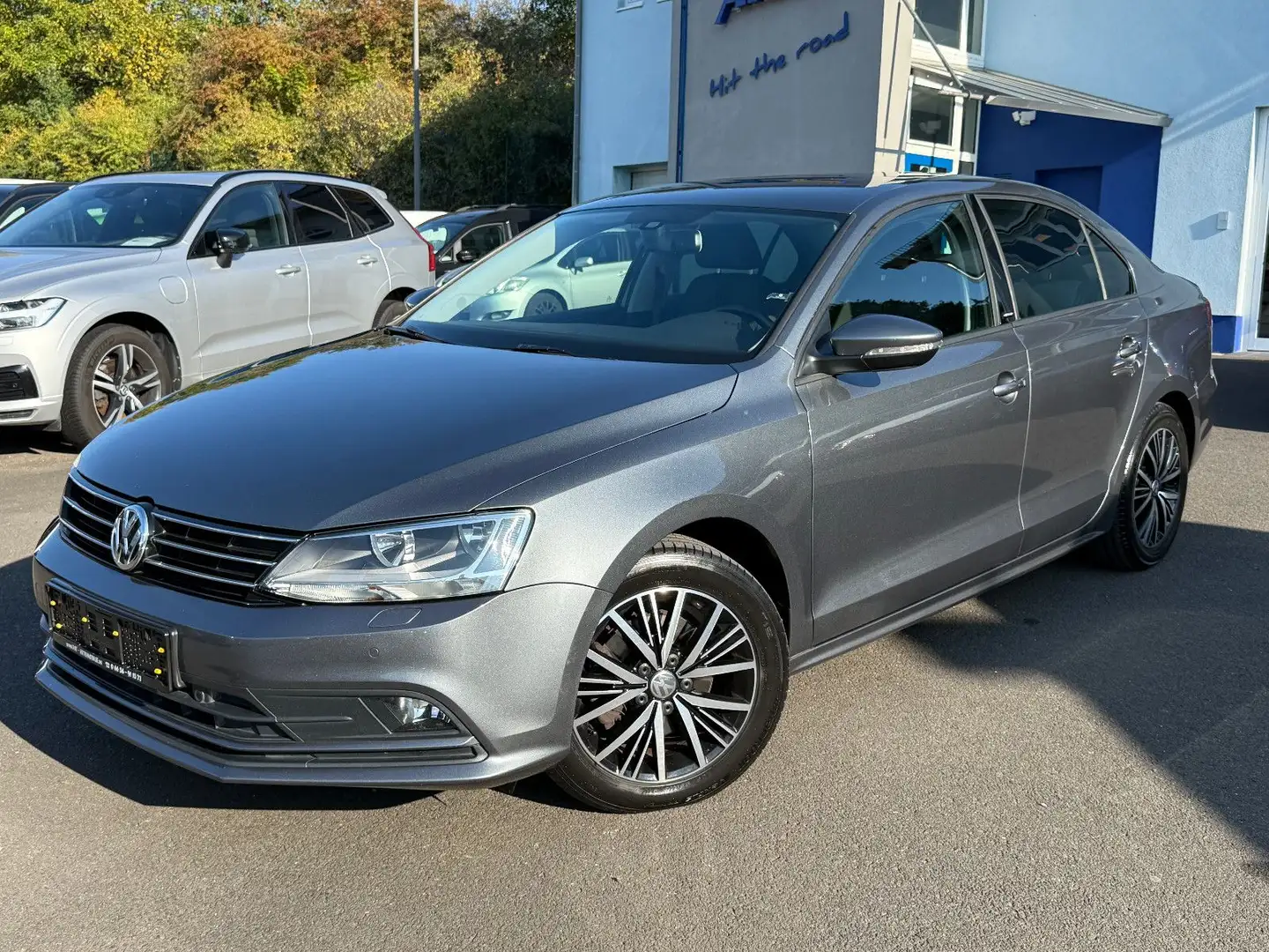 Volkswagen Jetta VI Allstar TSI DSG GRA Nav Kamera PDC SHZ Grau - 1