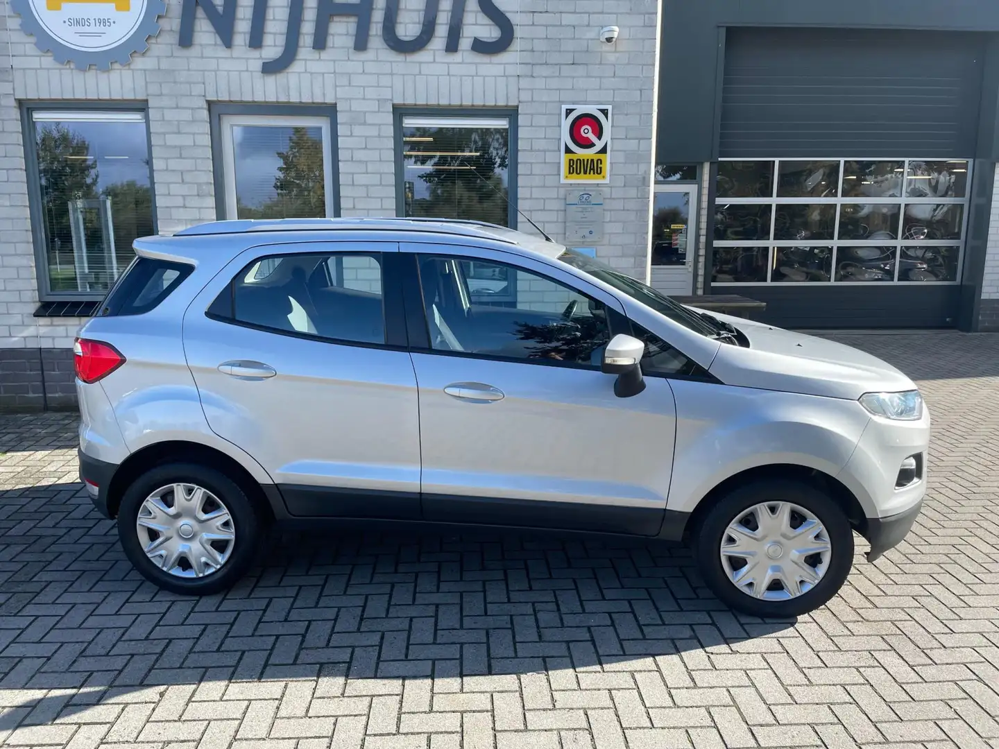 Ford EcoSport 1.0 EcoBoost Trend / PDC achter / Telefoon / Airco Grijs - 2