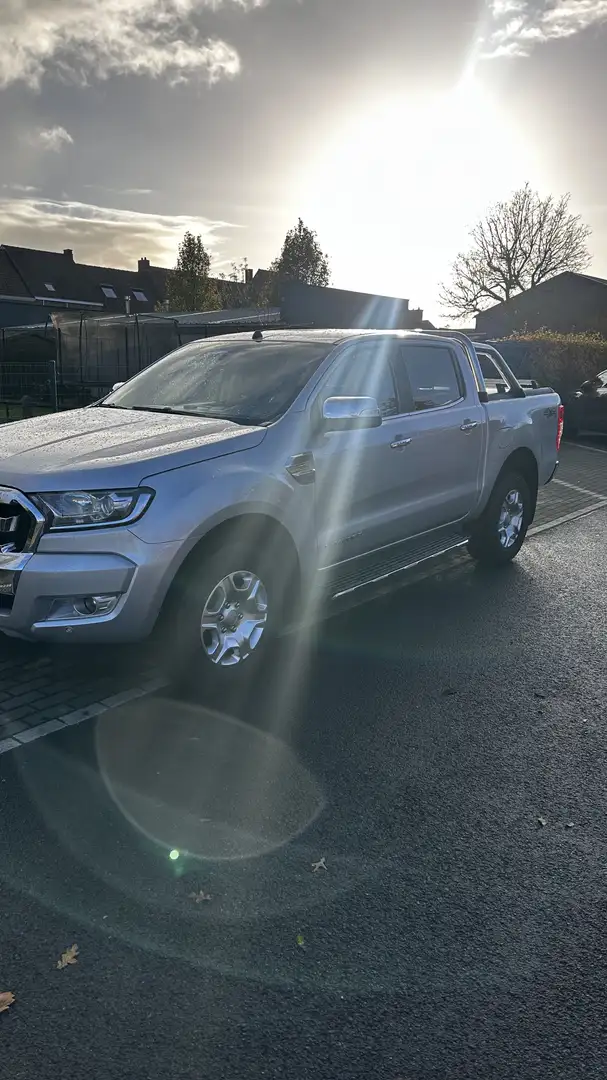 Ford Ranger Autm. Limited Gris - 2