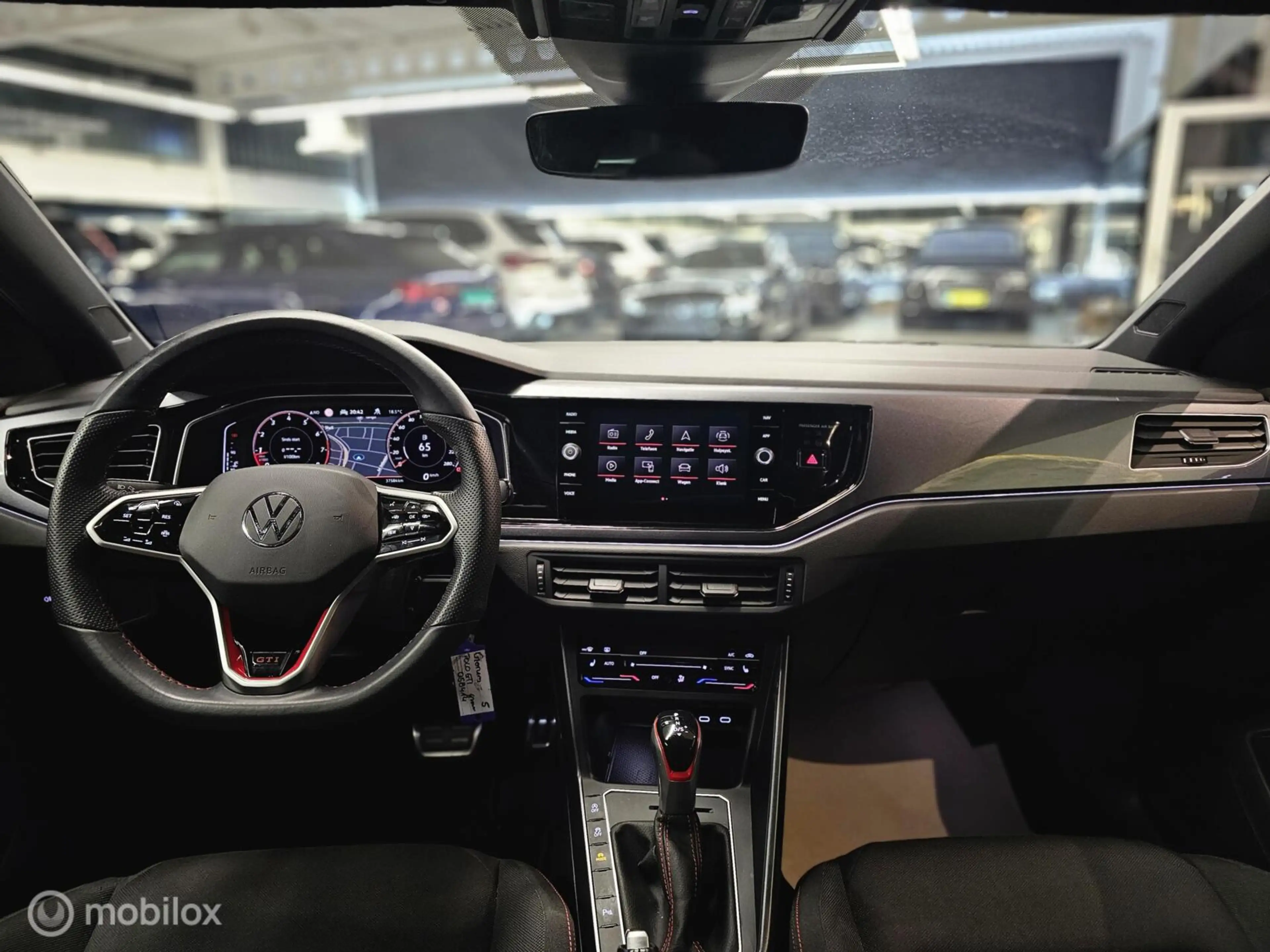 Volkswagen Polo GTI 2.0 TSI Panorama/IQ Light/Carplay — photo 39